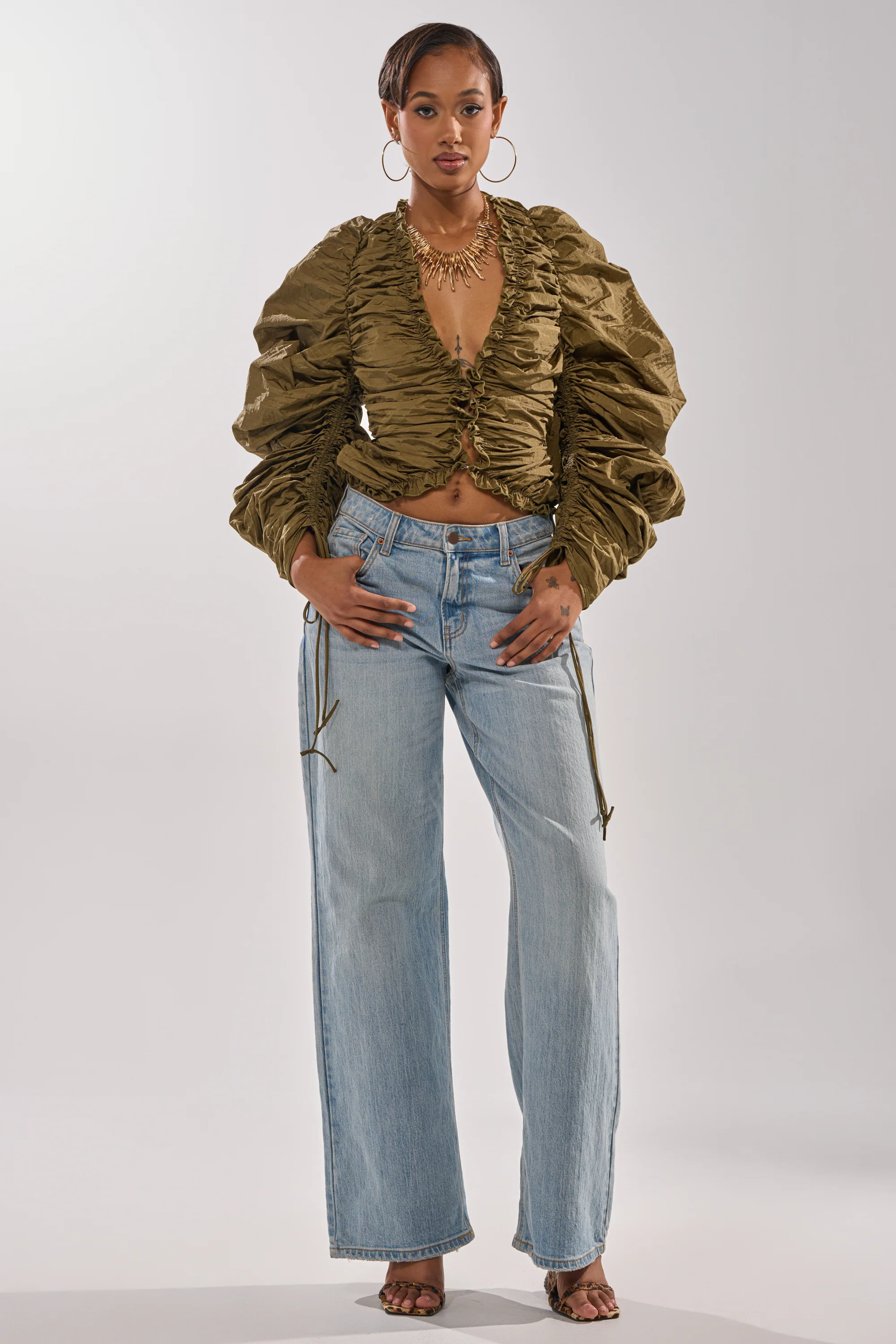 IN IT TO WIN IT RUCHED BLOUSE - Image 6