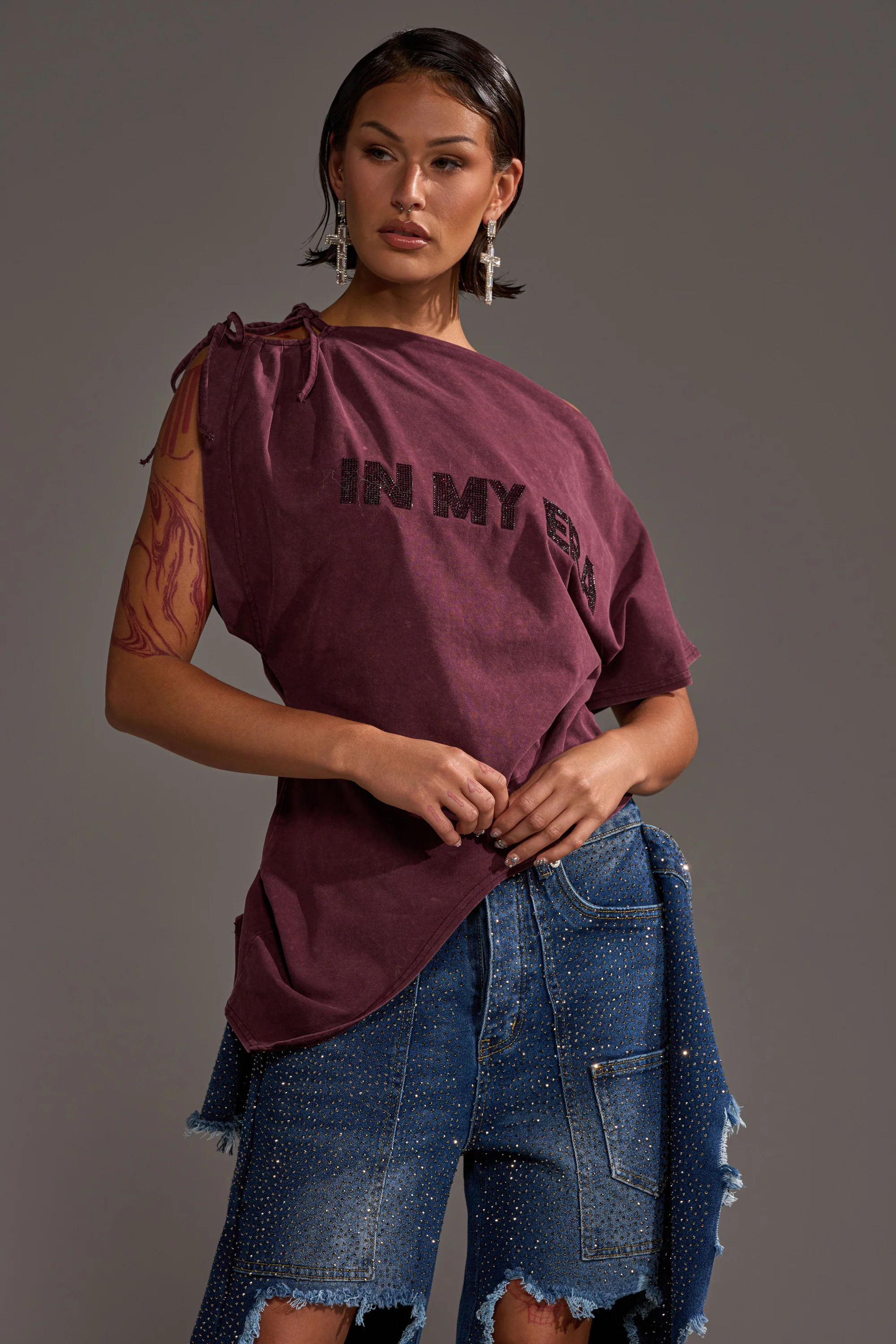 IN MY ERA OFF-THE-SHOULDER TEE - Image 3