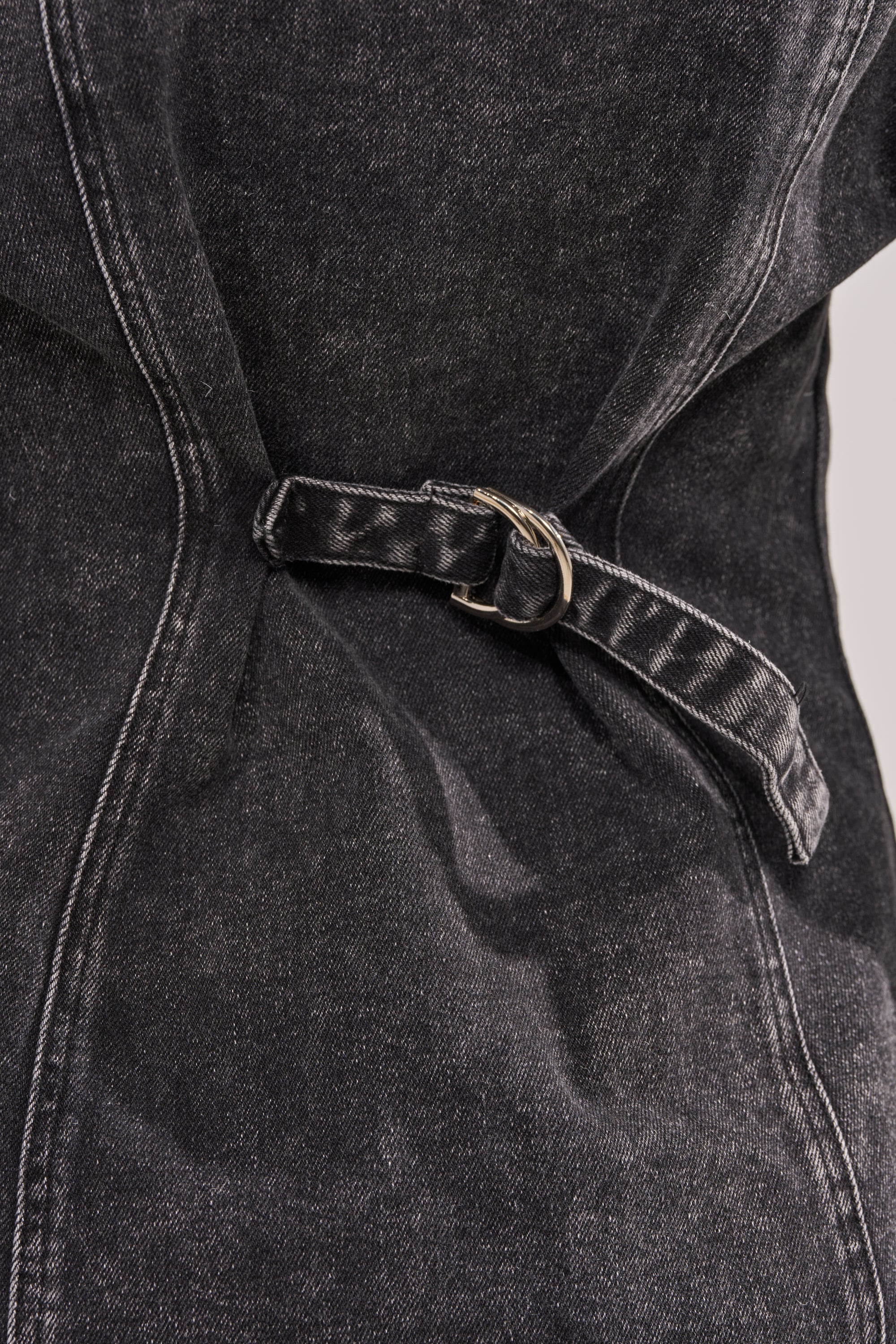 IN MY OWN WORLD BUTTON DOWN - Image 13
