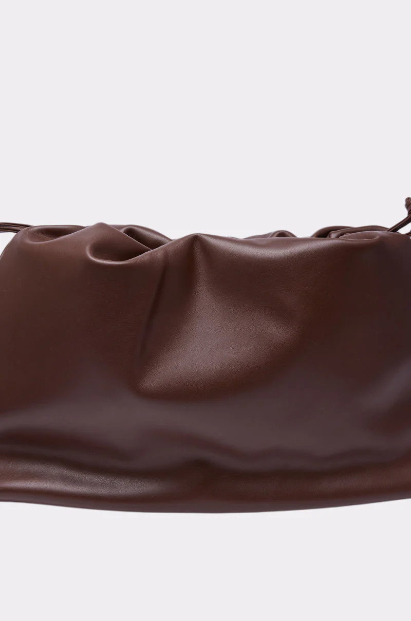 IN PARIS WITH IT PURSE - Image 7