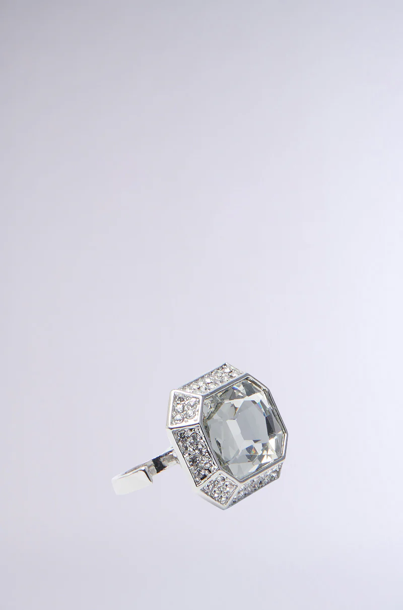 IN THE ESTATE RING - Image 4