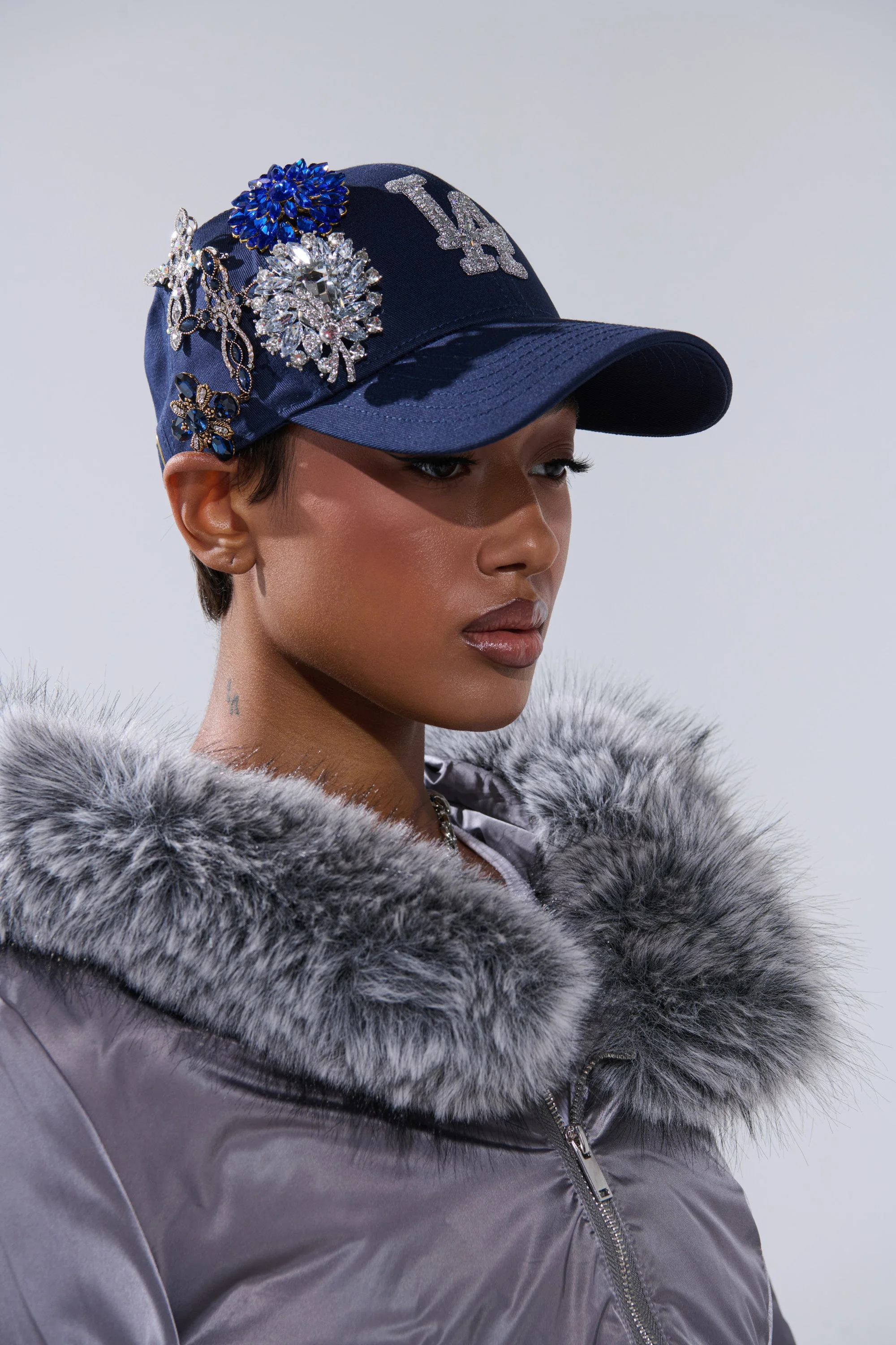 IN THE NIGHT CHARM HAT
