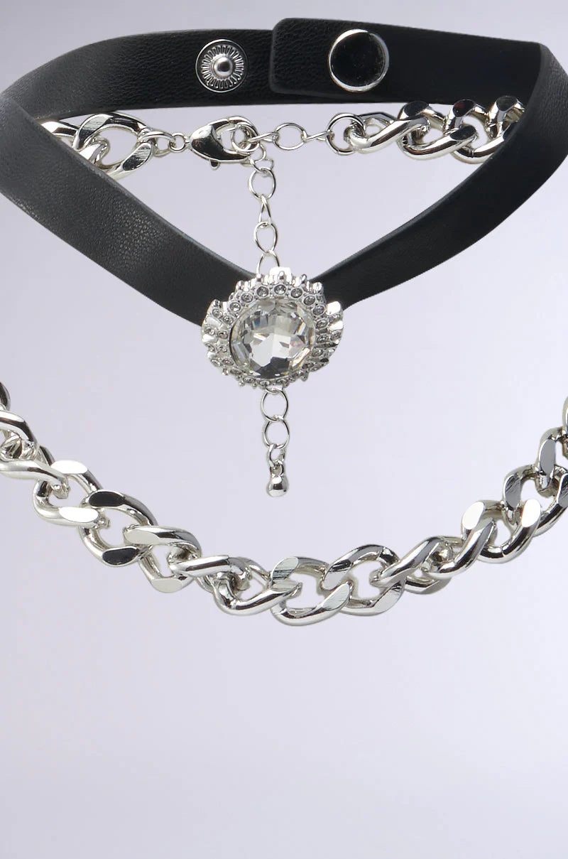 IN THE SHOW CHOKER NECKLACE SET - Image 4