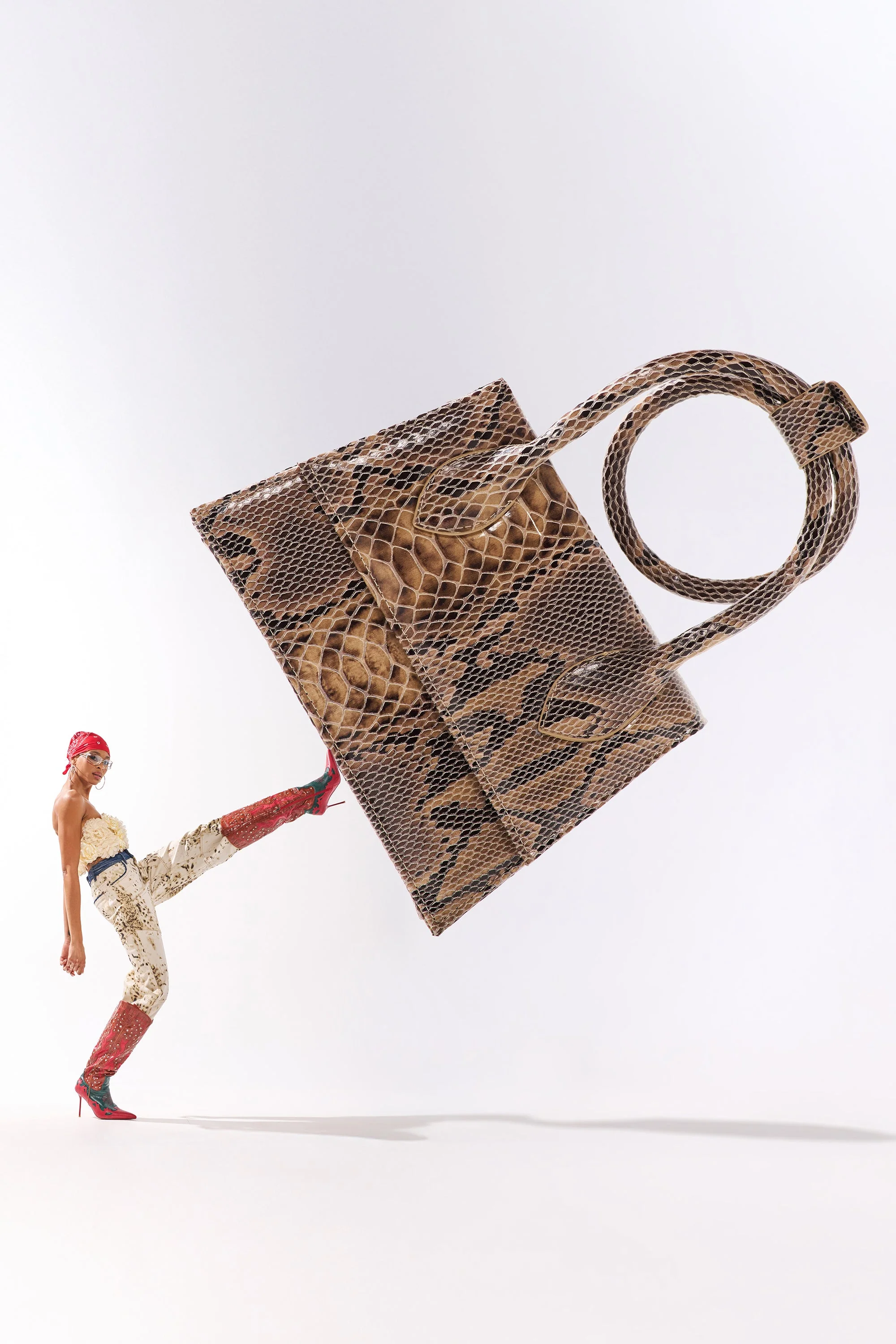 IN THE WILD PURSE - Image 2
