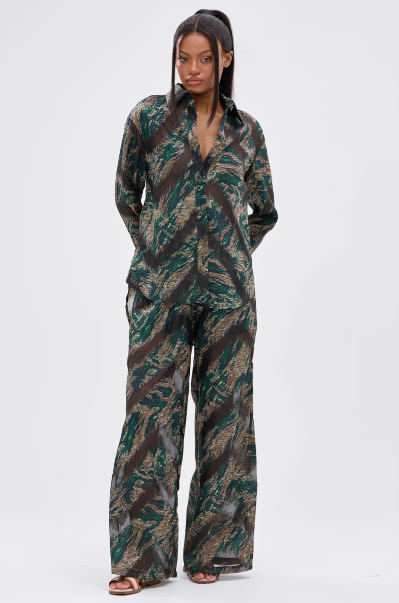 IN TOO DEEP BUTTON DOWN TOP - Image 6
