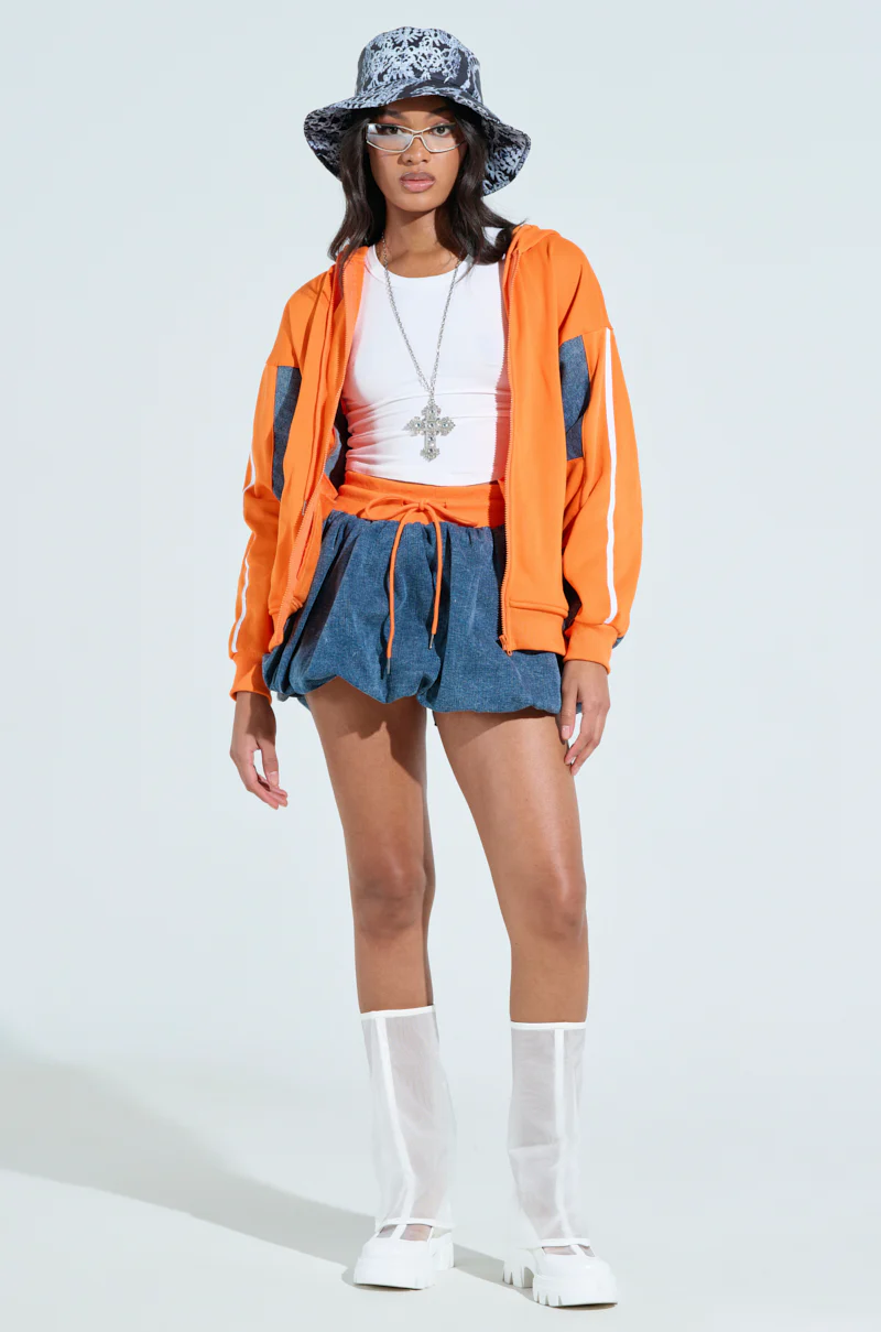 IN YOUR FACE DENIM BUBBLE SKIRT - Image 6