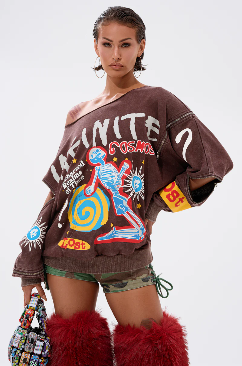 INFINITE COSMOS OVERSIZED GRAPHIC SWEATSHIRT - Image 3