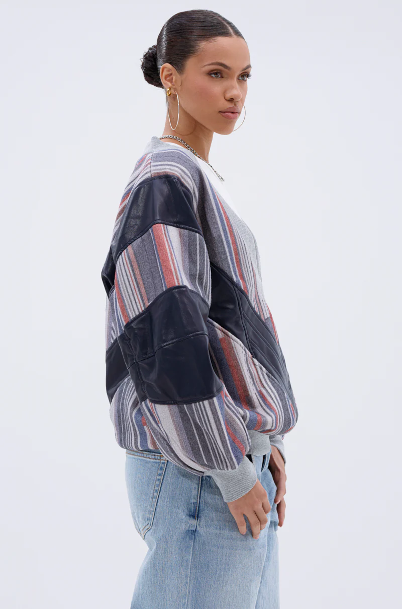 INTO THE WILD DEEP V SWEATSHIRT - Image 3