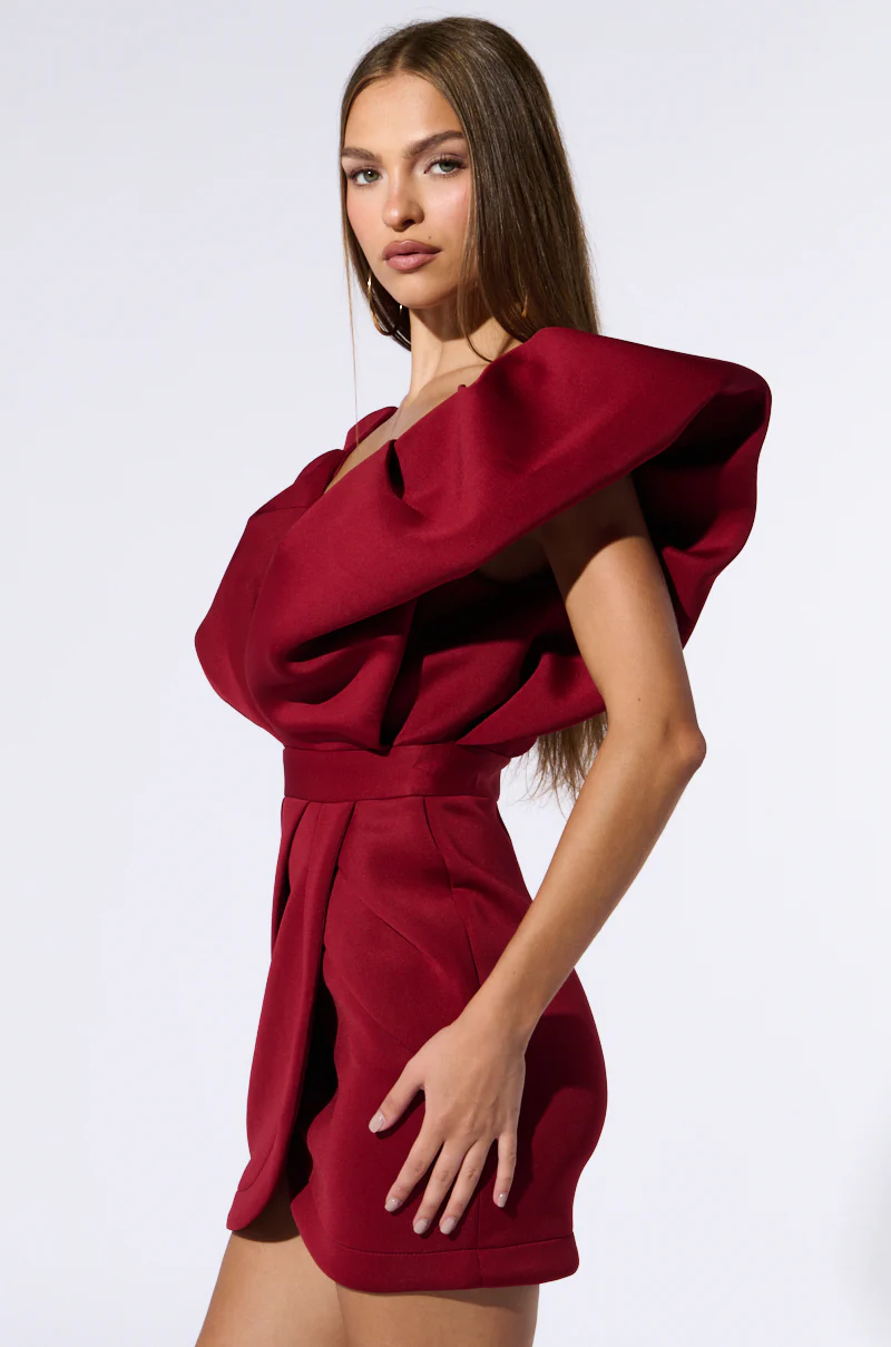 IRREPLACEABLE RUFFLE SLEEVE TULIP HEM MINI DRESS IN BURGUNDY - Image 3