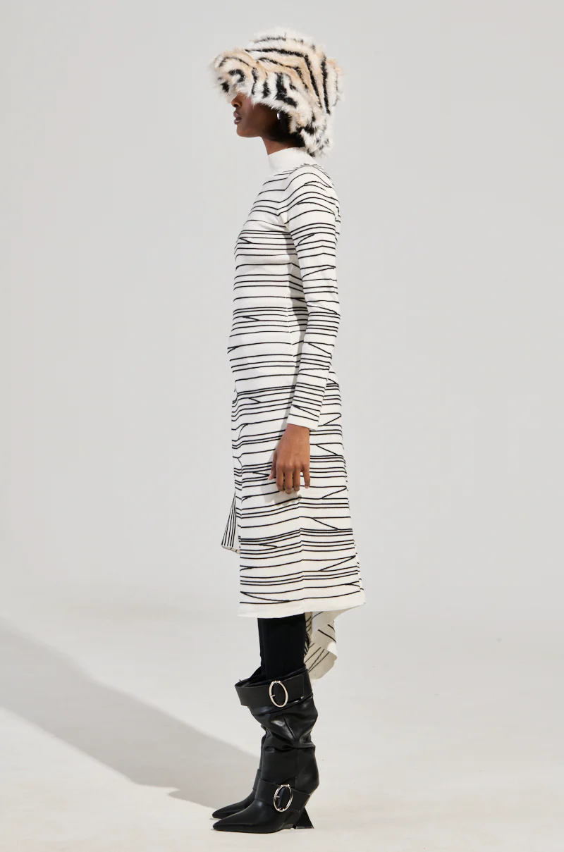 ISA HIGH LOW SEXY SLIT STRIPED SWEATER IN WHITE - Image 4