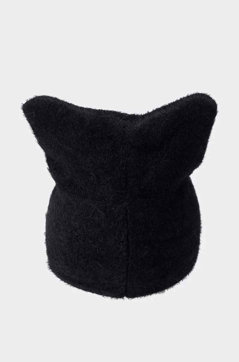 IT GURL BEANIE - Image 4