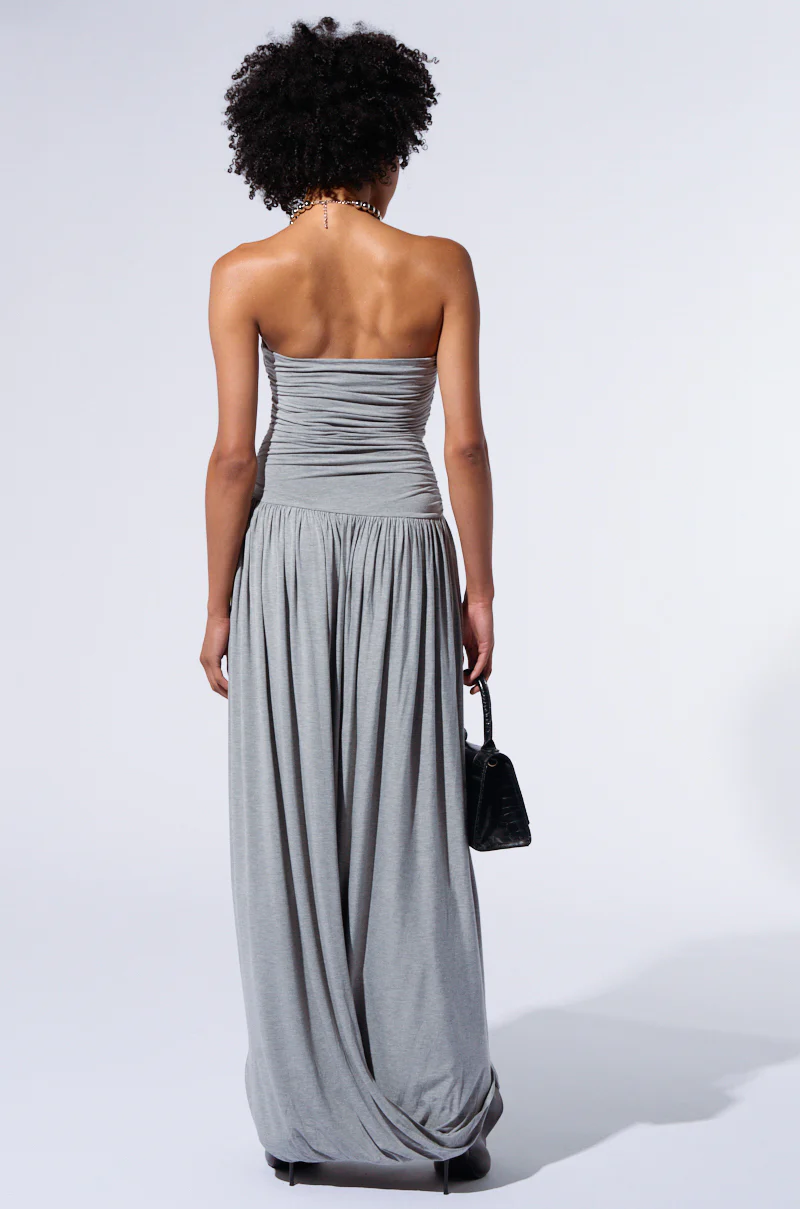 IT'S GIVING GODDESS KNIT MAXI DRESS - Image 4