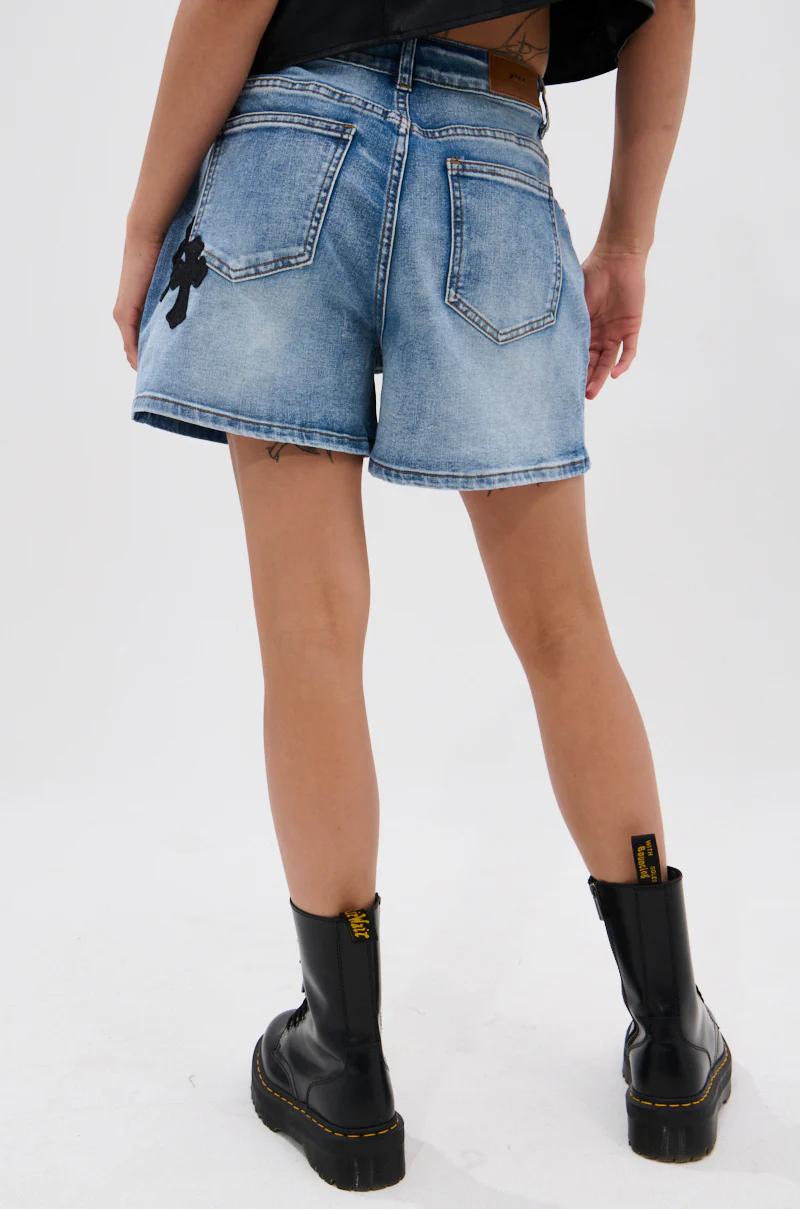 JAYDA CROSS DETAILED DENIM SHORT - Image 4