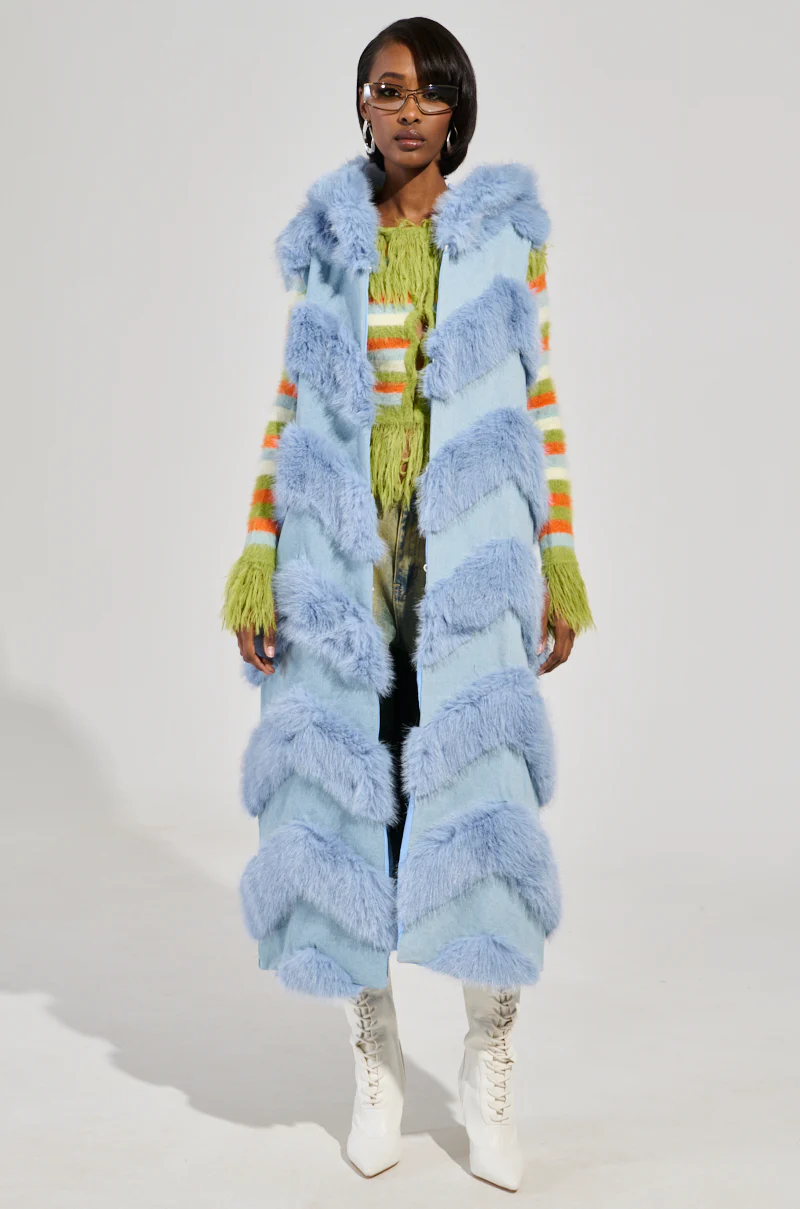 JEMI MIX MATERIAL FAUX FUR VEST IN DENIM - Image 2