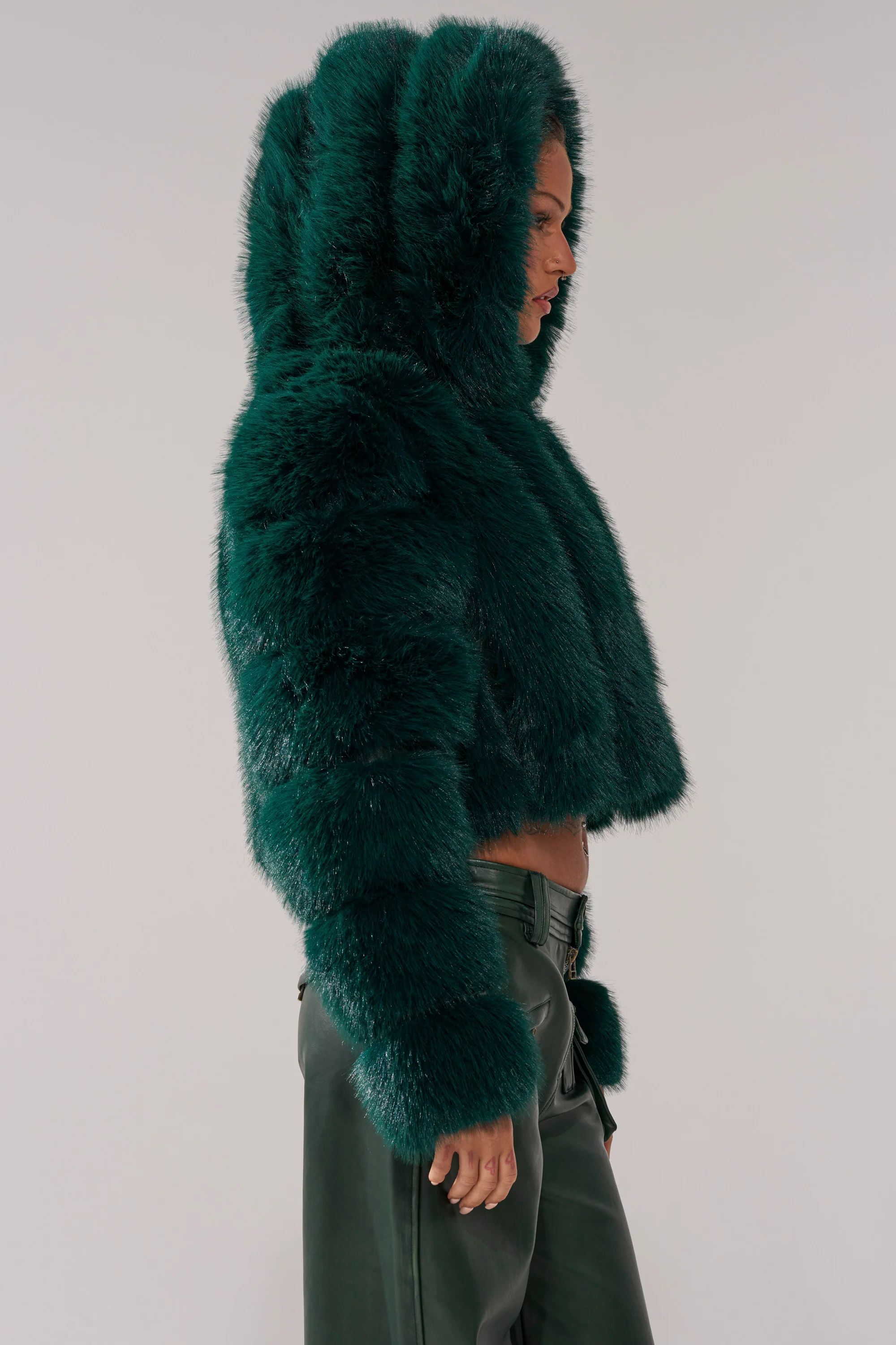 JOLENE FAUX FUR COAT IN EMERALD GREEN - Image 5