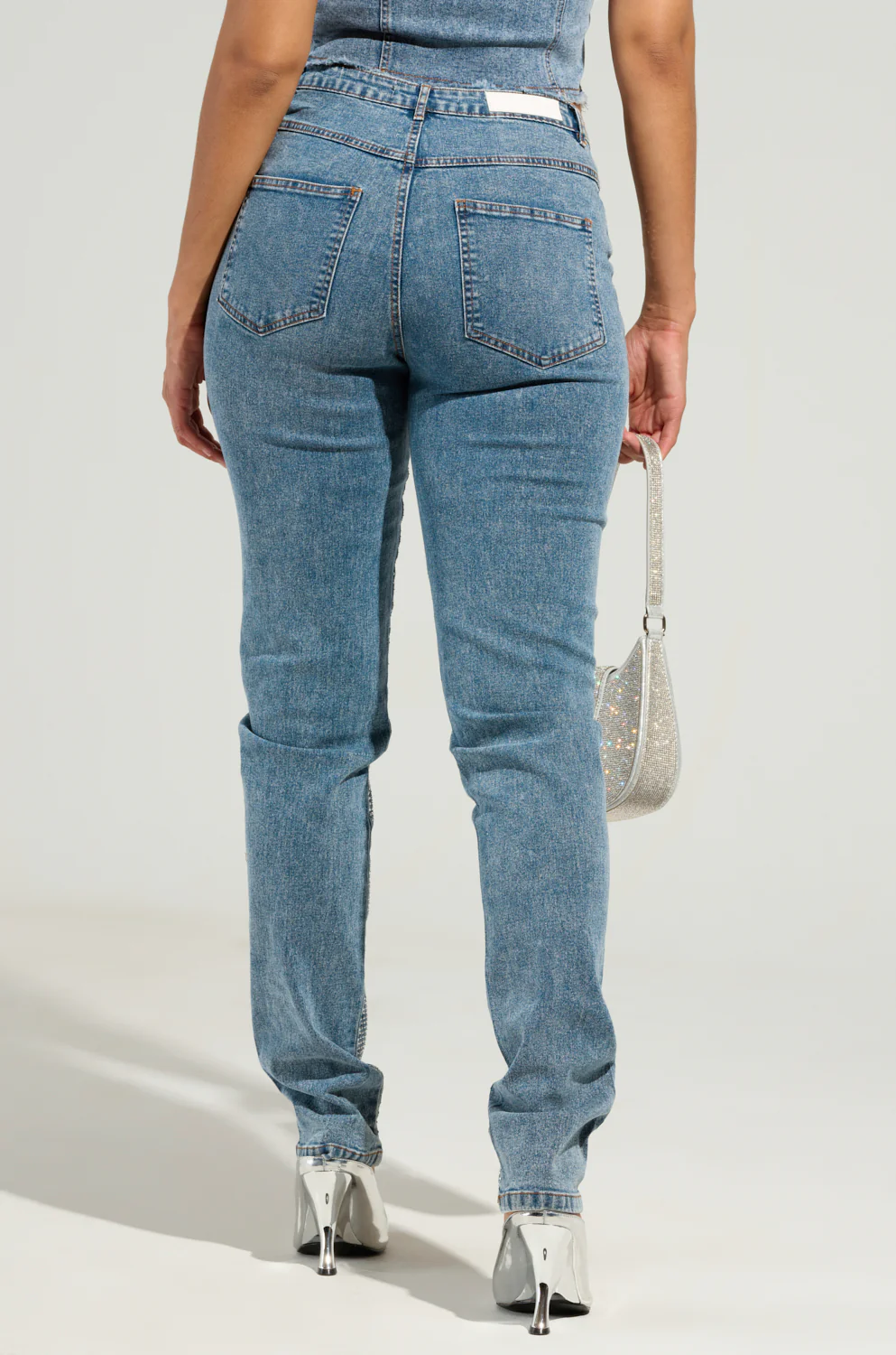 JOLIE RHINESTONE EMBELLISHED TAPERED JEAN - Image 5