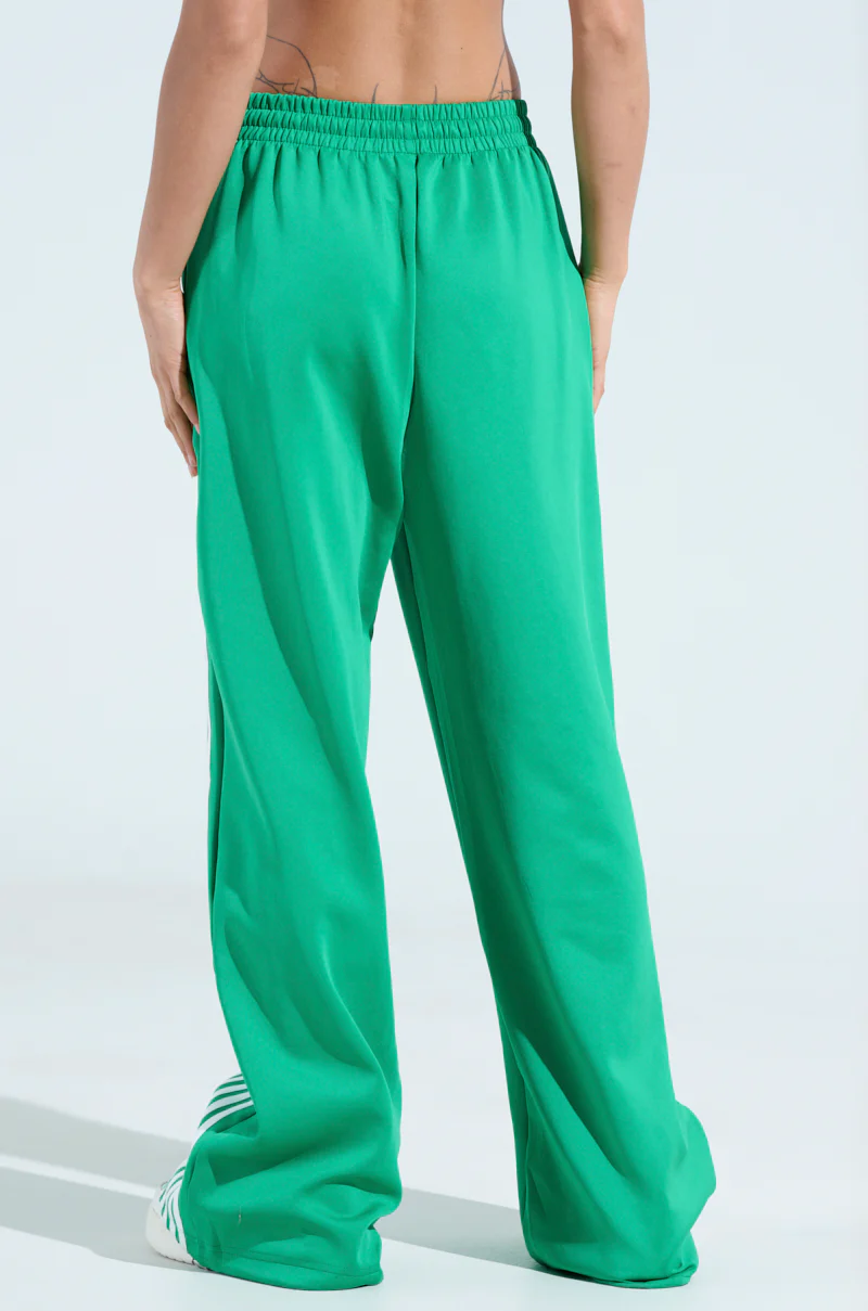 JUMP AROUND WIDE LEG JOGGER IN GREEN - Image 5