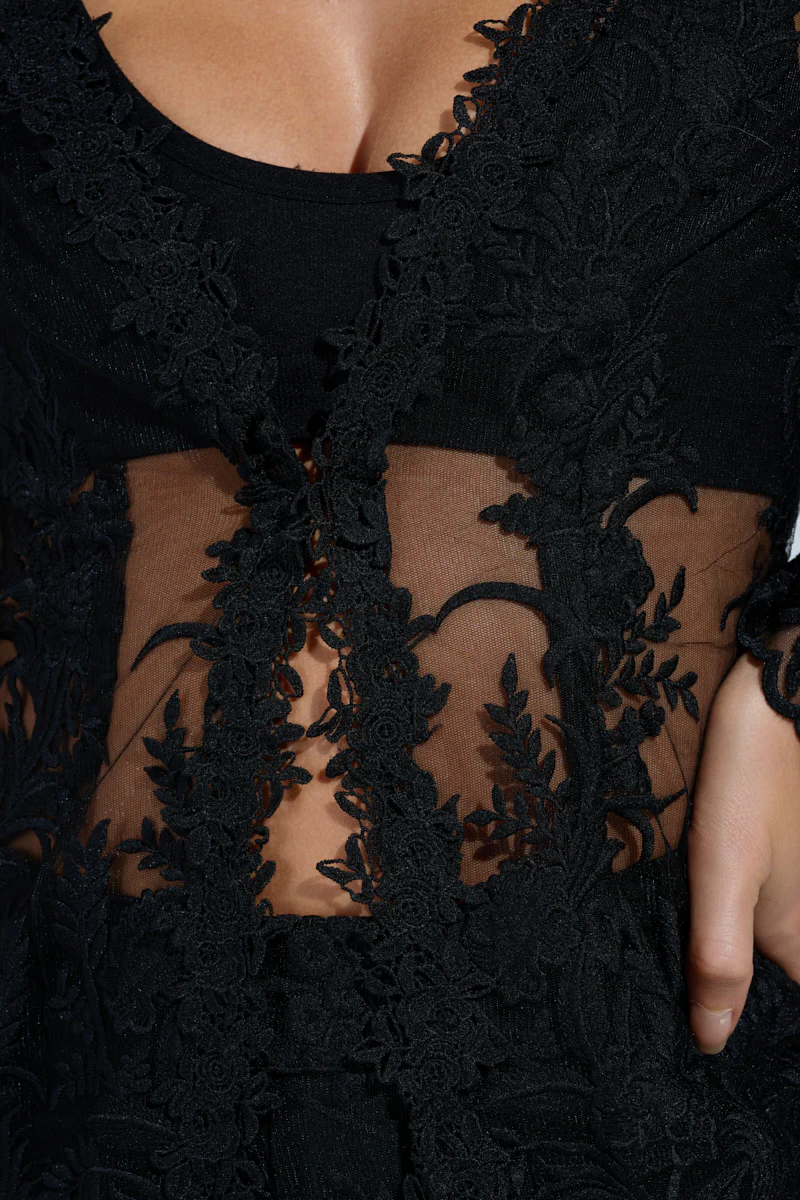 KAI LACE BLAZER IN BLACK - Image 10