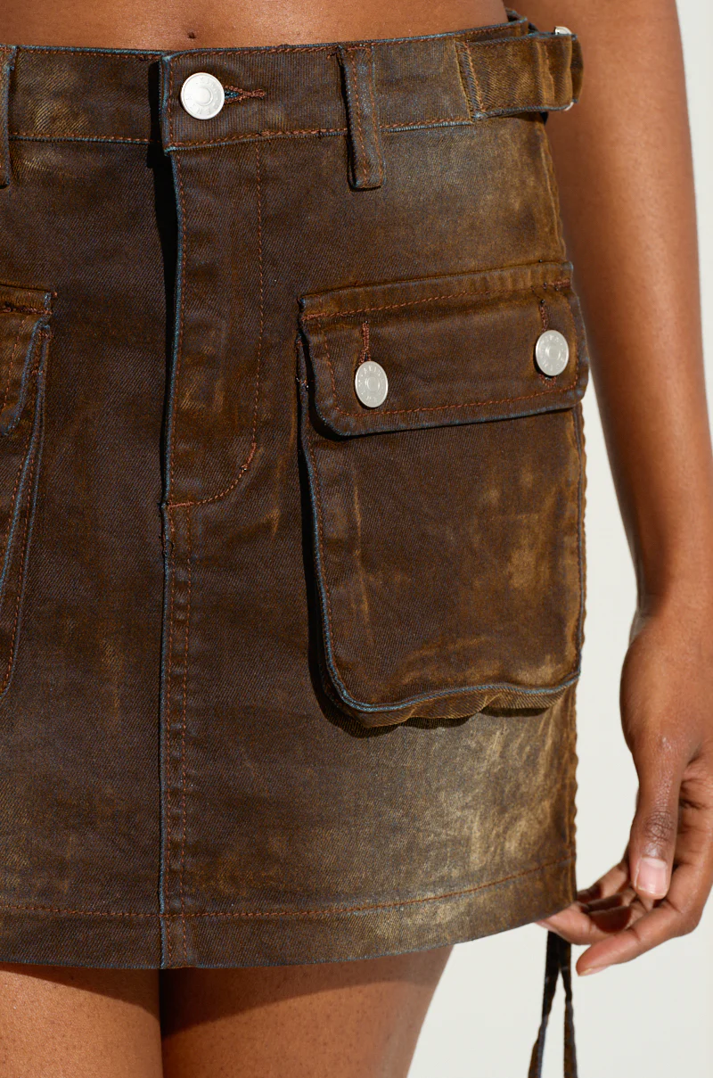KEEP LOOKING MINI SKIRT - Image 5