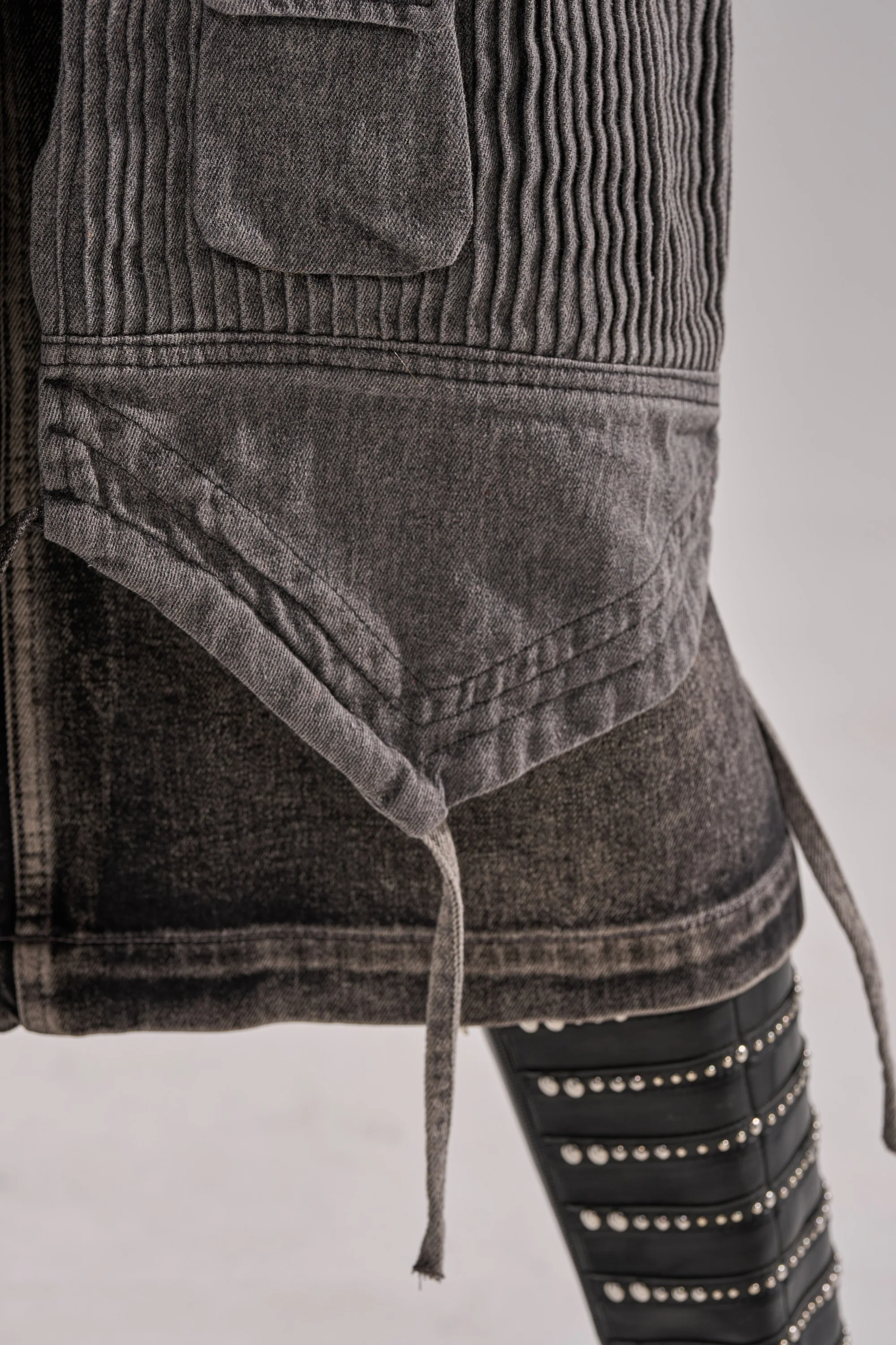 KEEP YOU WAITING DENIM VEST - Image 10