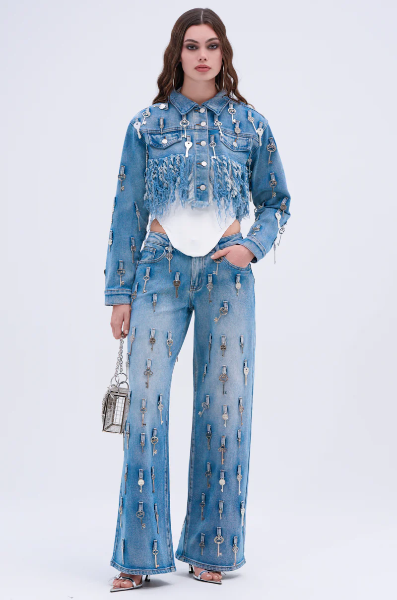 KEY TO THE CITY CROPPED DENIM JACKET - Image 7