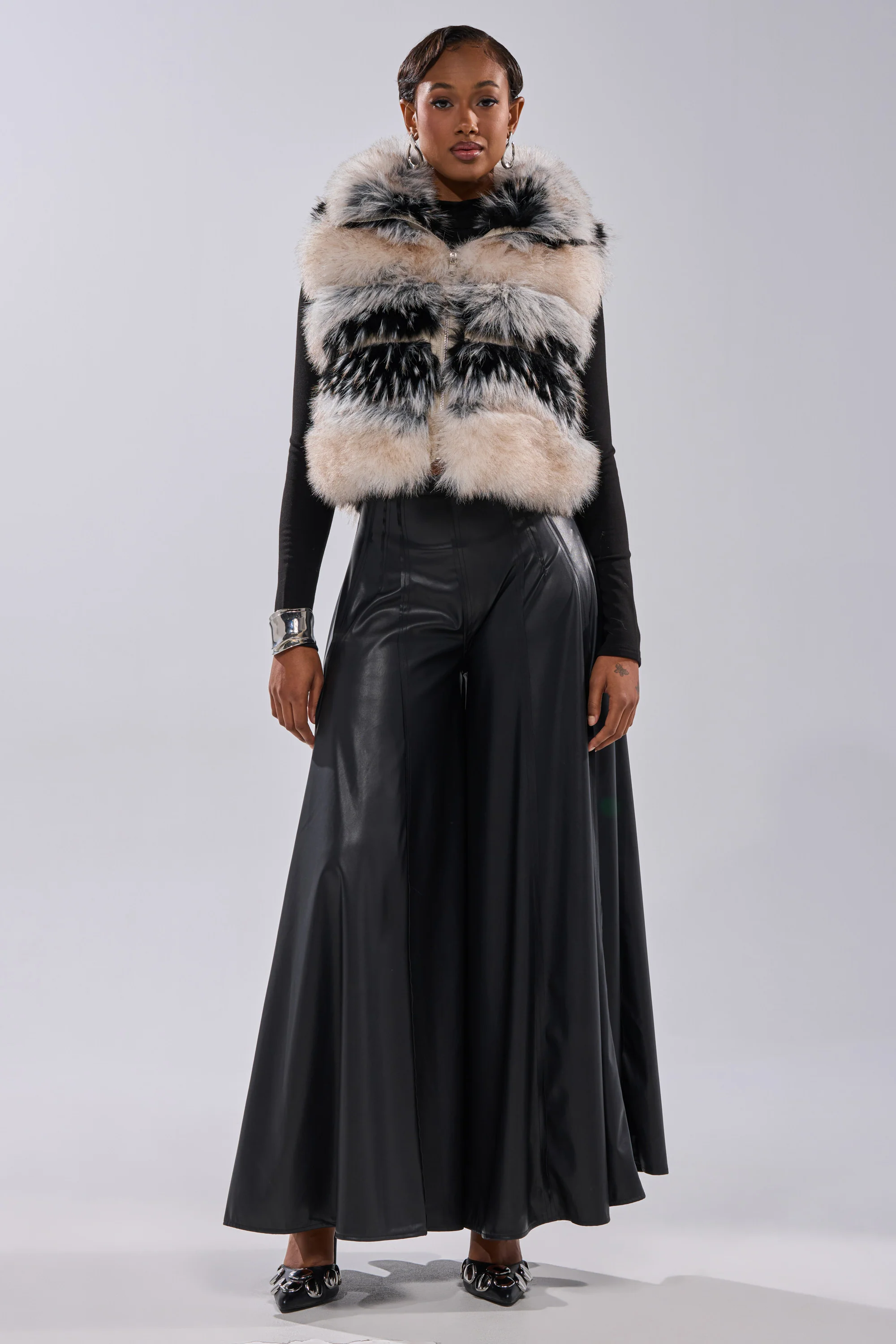 KIKI FAUX FUR VEST - Image 13