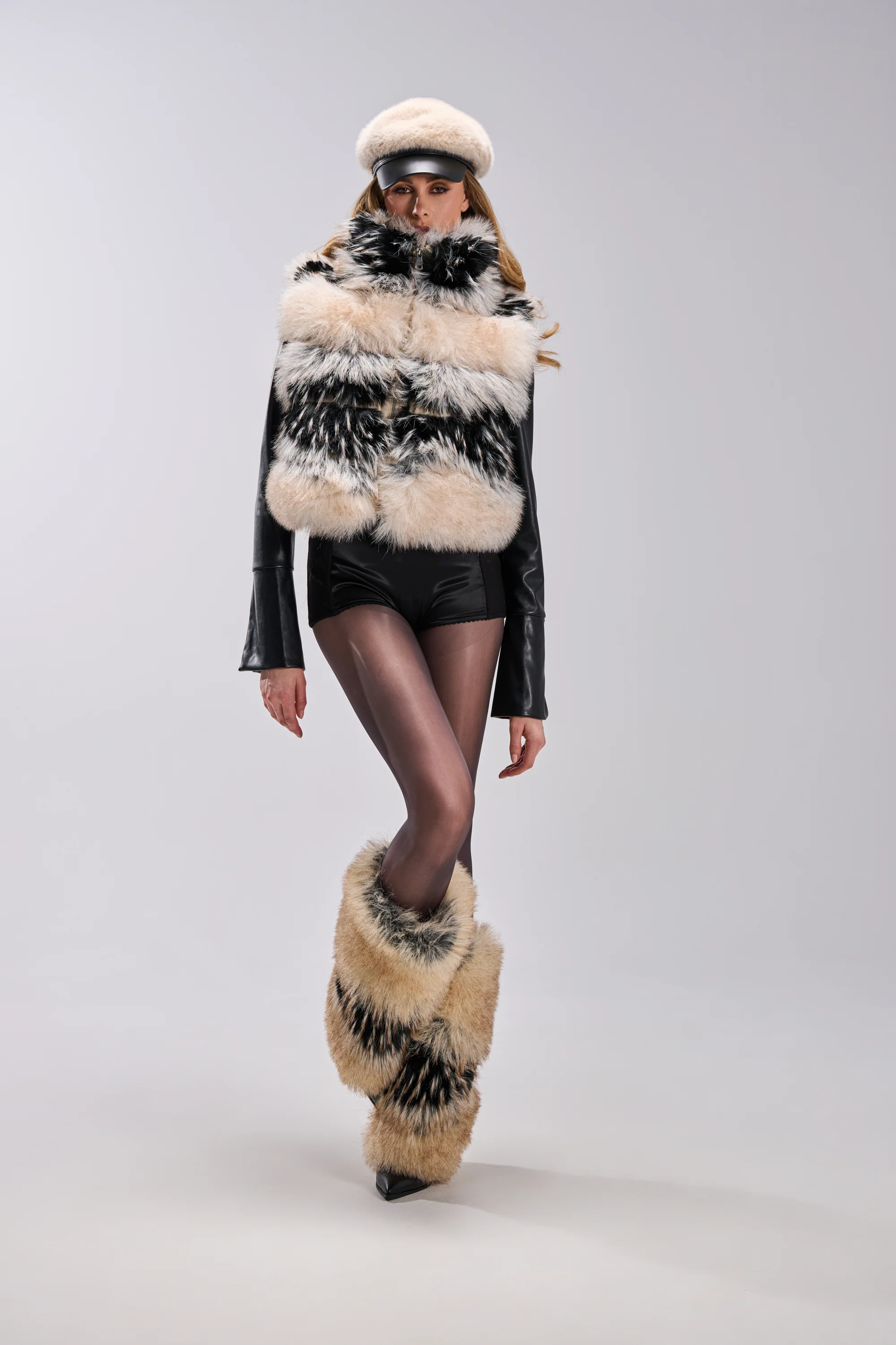 KIKI FAUX FUR VEST - Image 4
