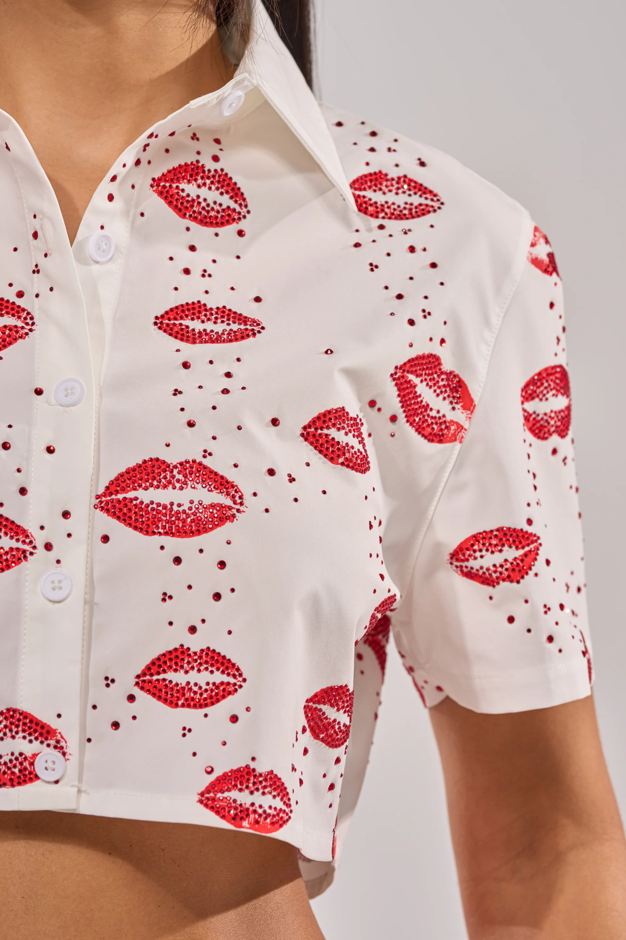KISS KISS RHINESTONE CROPPED BUTTON DOWN - Image 12