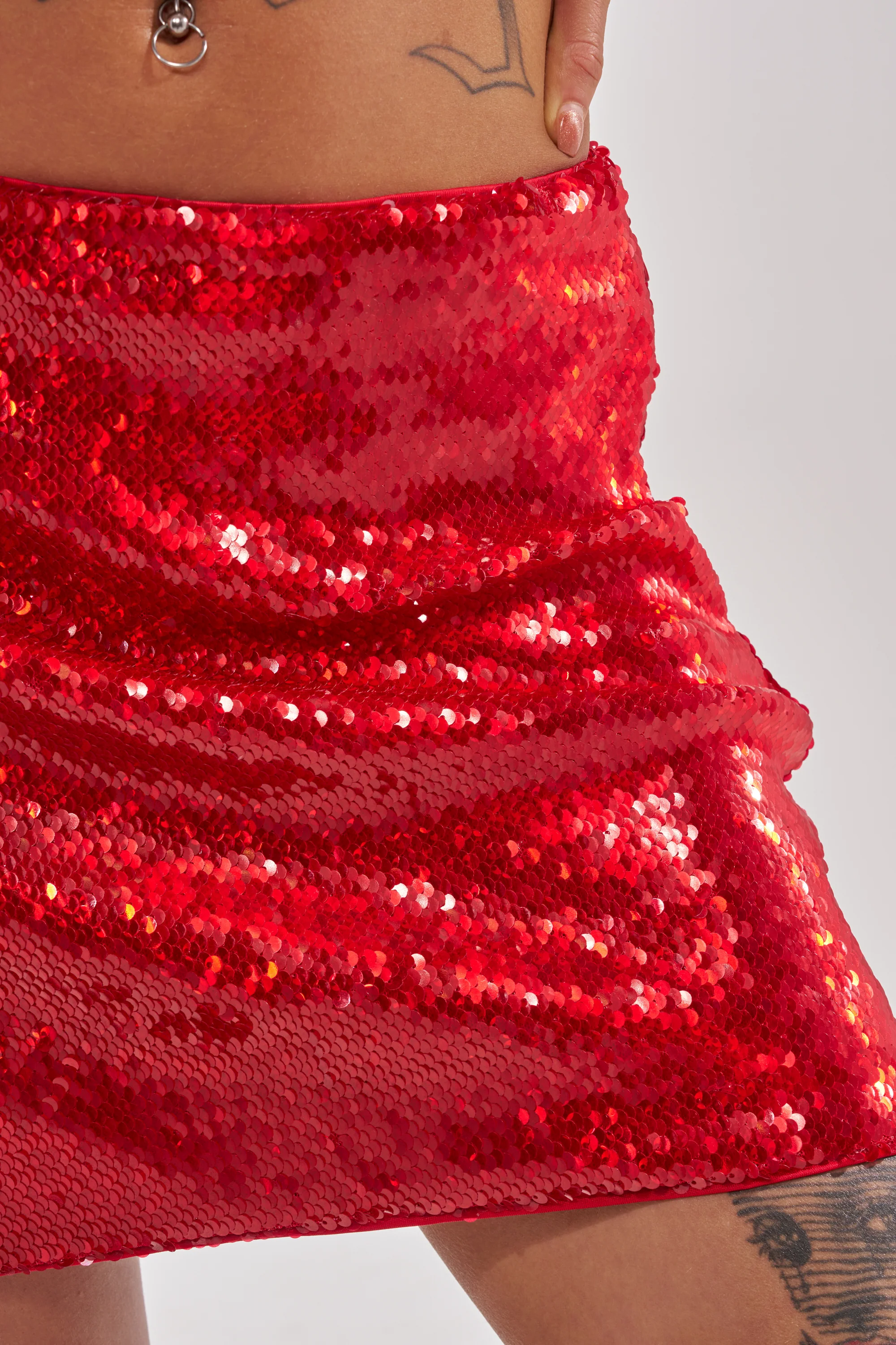 KISS ME BABY SEQUIN MINI SKIRT - Image 7