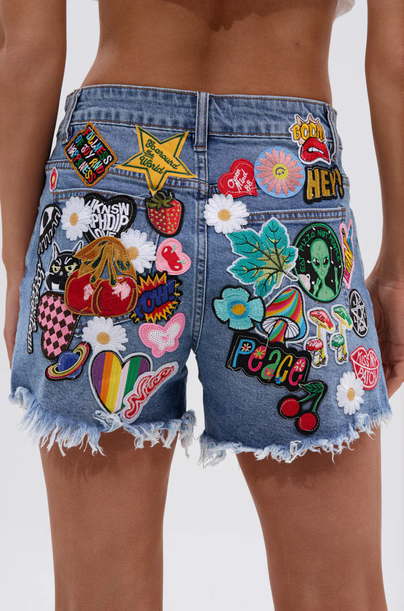 KISS MY PATCH DENIM SHORT - Image 3
