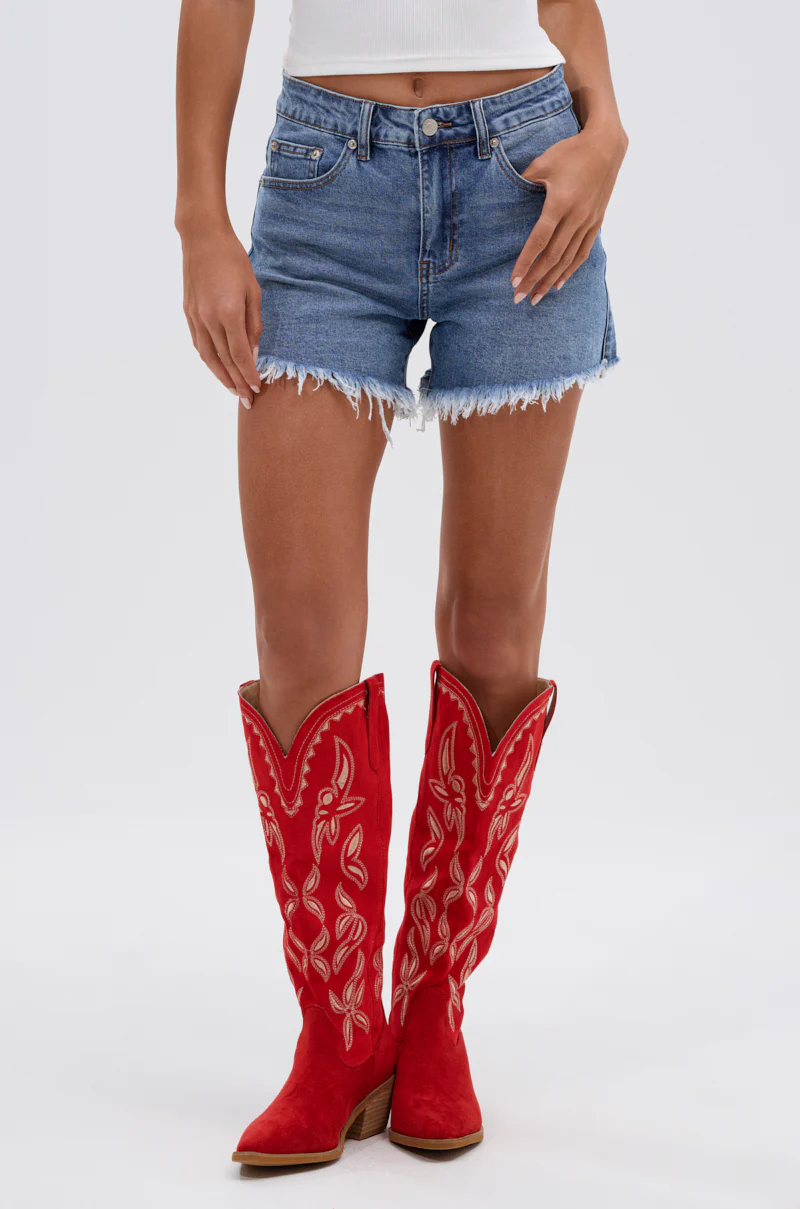 KISS MY PATCH DENIM SHORT - Image 4