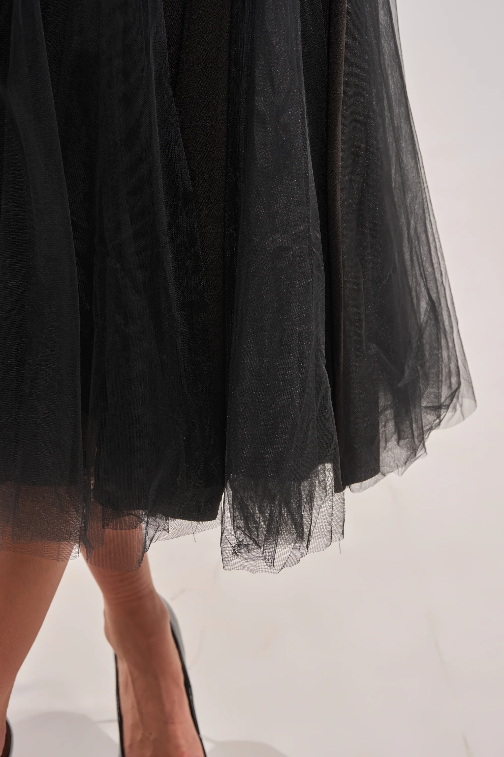 KNOW YOUR WORTH TULLE MIDI DRESS IN BLACK - Image 8