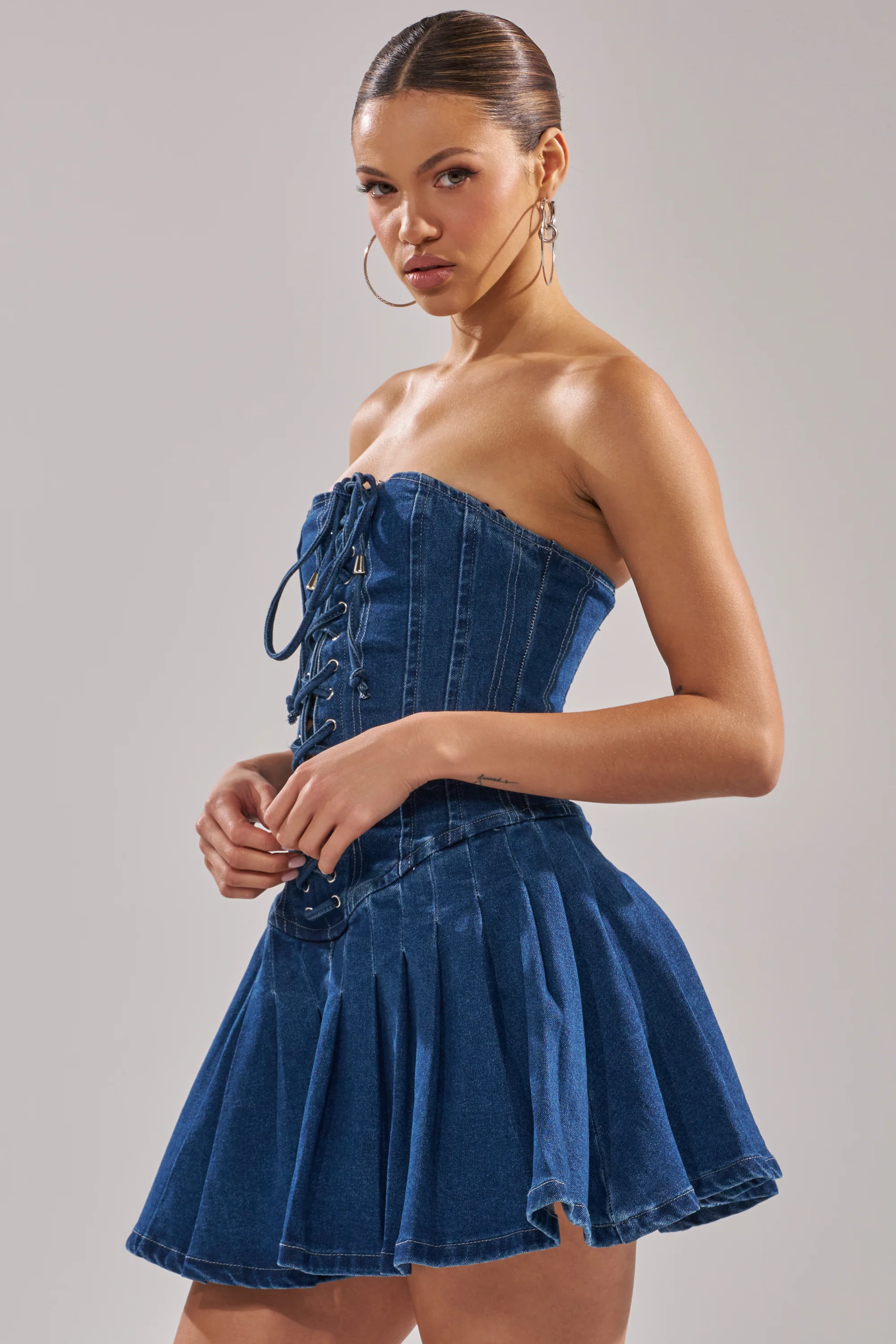 LACE ME UP DENIM MINI DRESS - Image 2