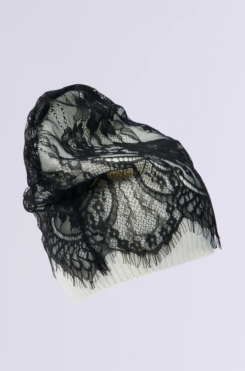 LACED UP BEANIE - Image 4