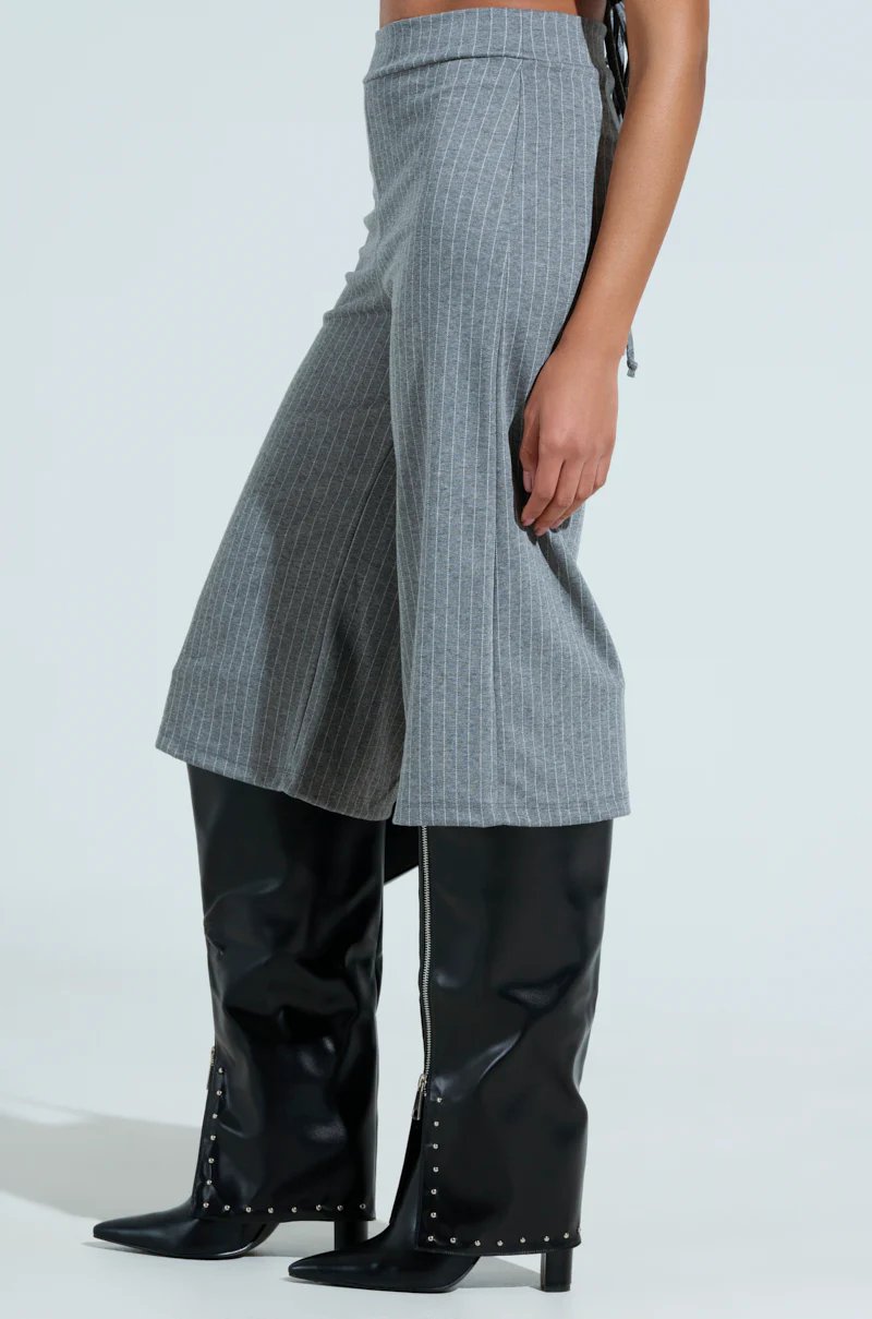 LANA PINSTRIPE SHORTS - Image 5
