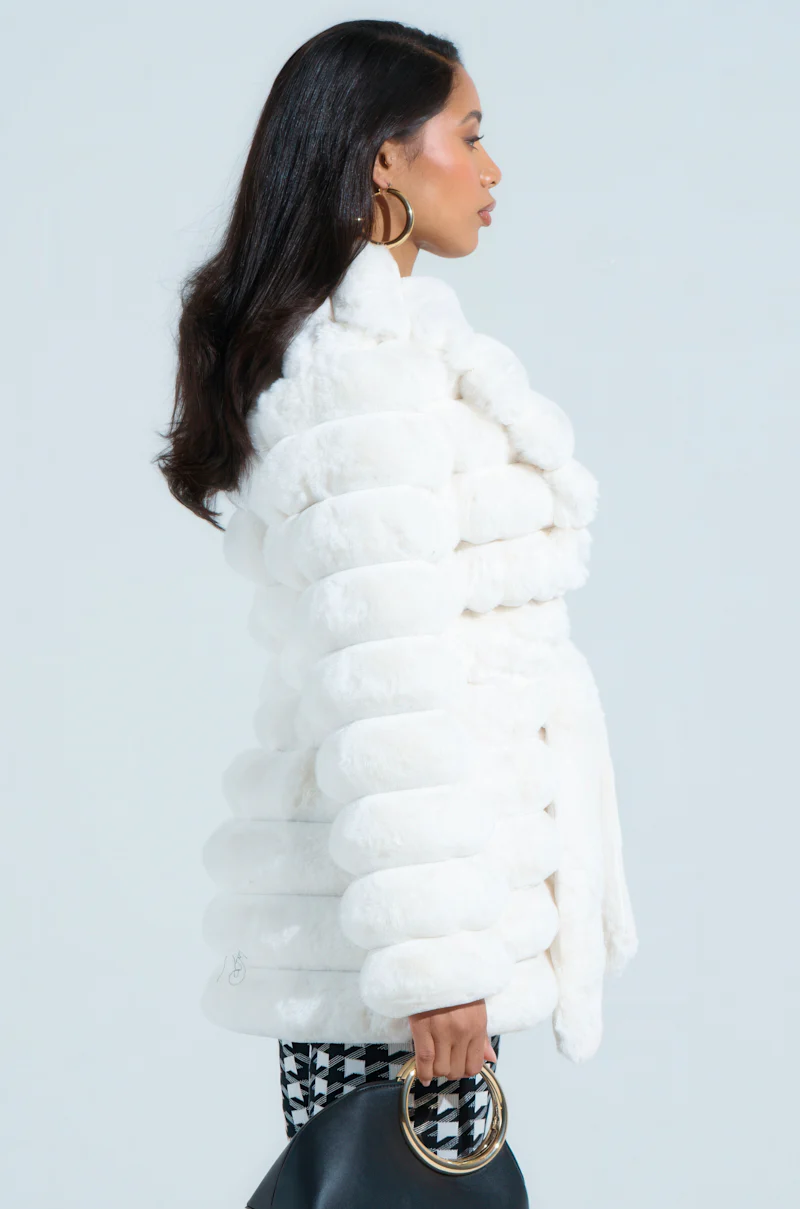 LANA POPCORN FAUX FUR JACKET - Image 4