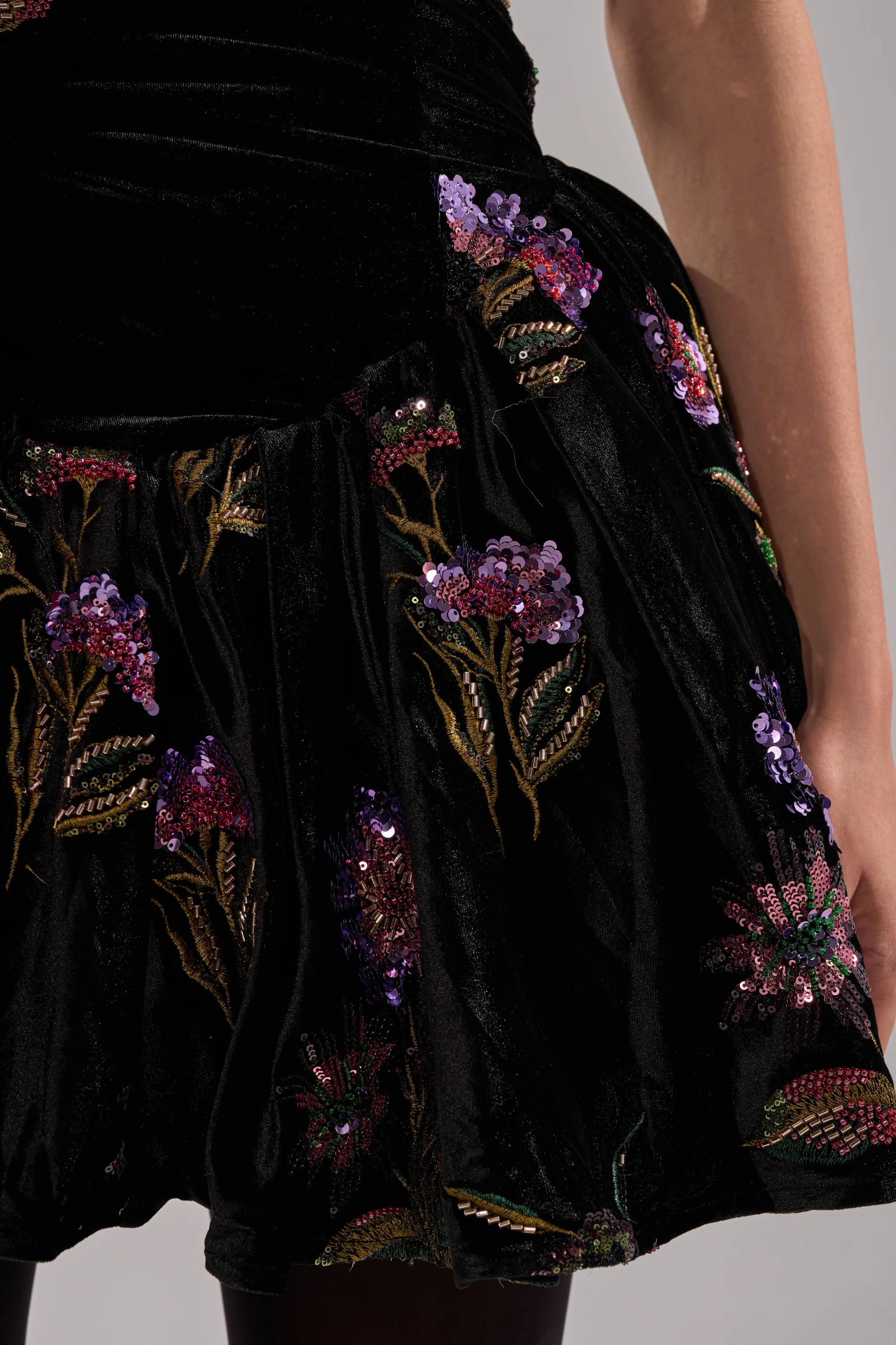 LATE NIGHT GARDEN PARTY VELVET MINI DRESS - Image 10