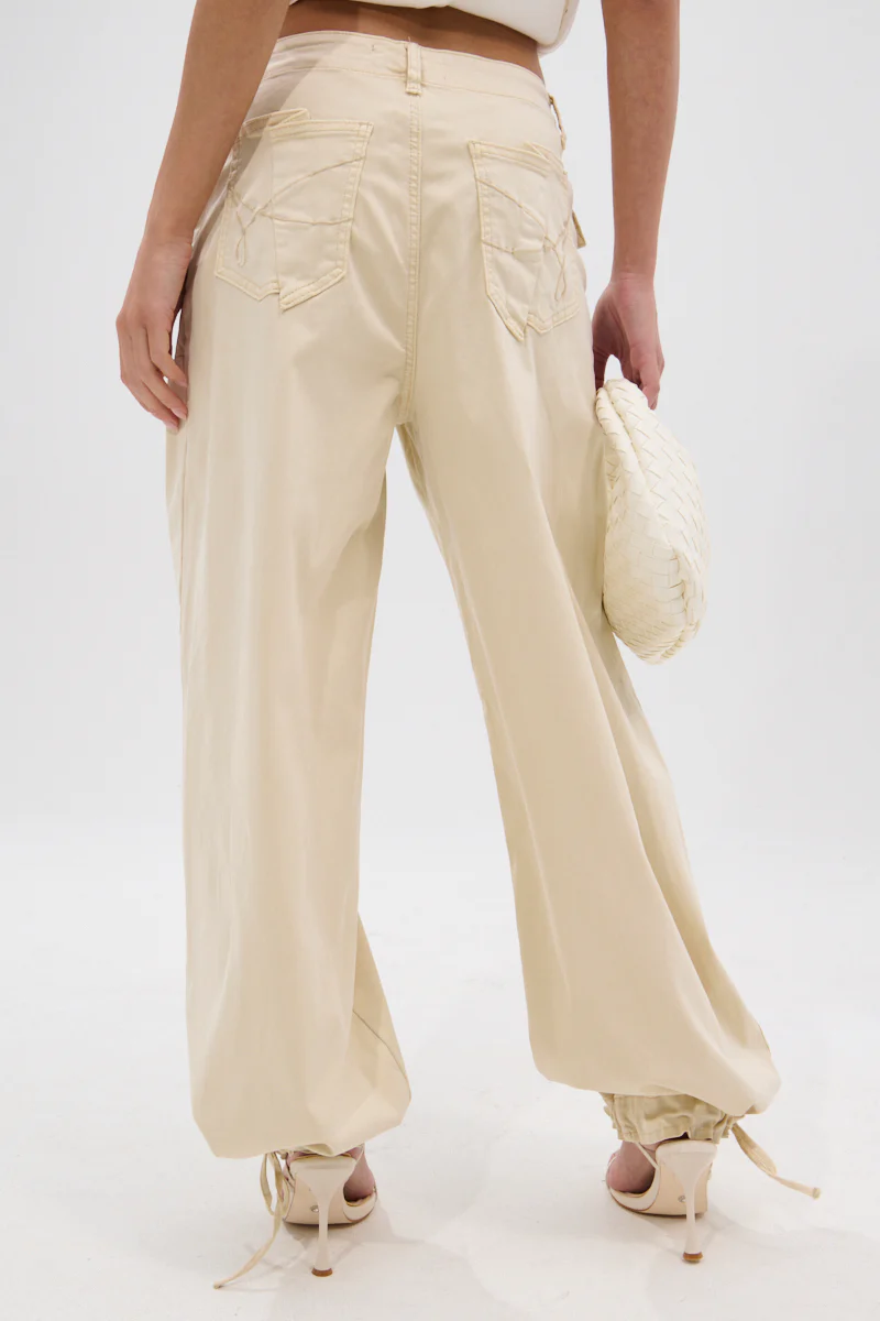 LAY IT LOW BALLOON PANT IN BEIGE - Image 4