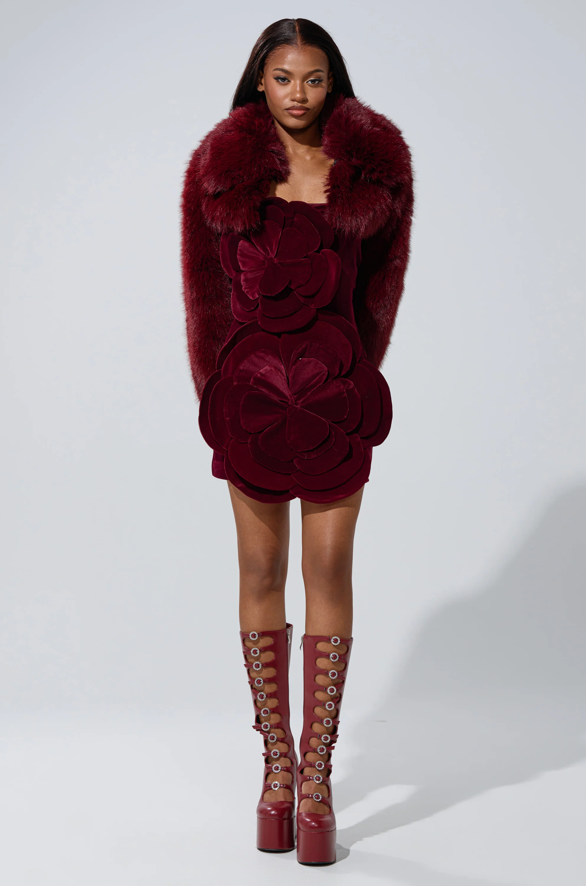 LEILA ULTRA CROP FAUX FUR IN BURGUNDY - Image 12