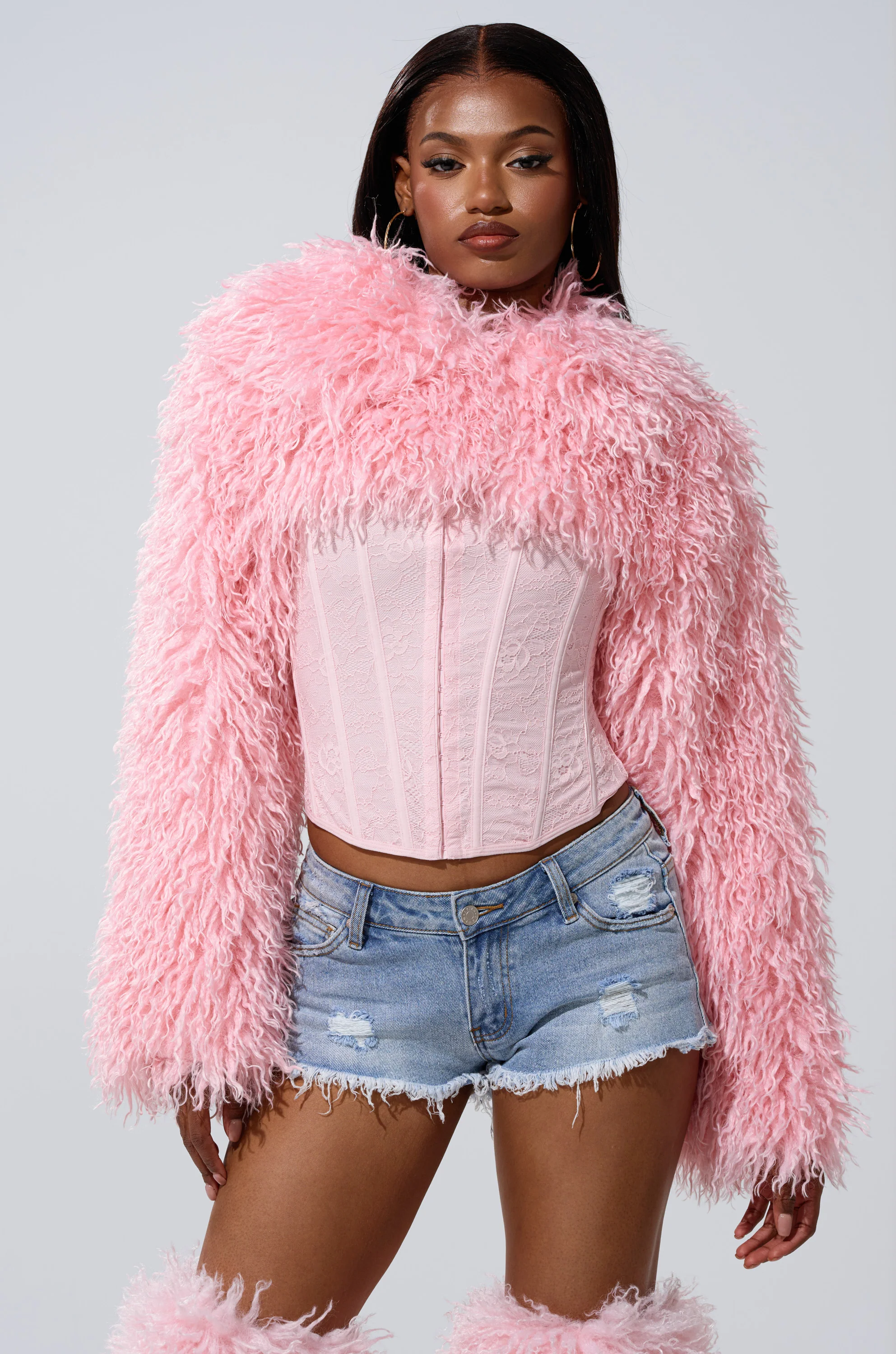 LEILA ULTRA CROP FAUX FUR IN LIGHT PINK - Image 5