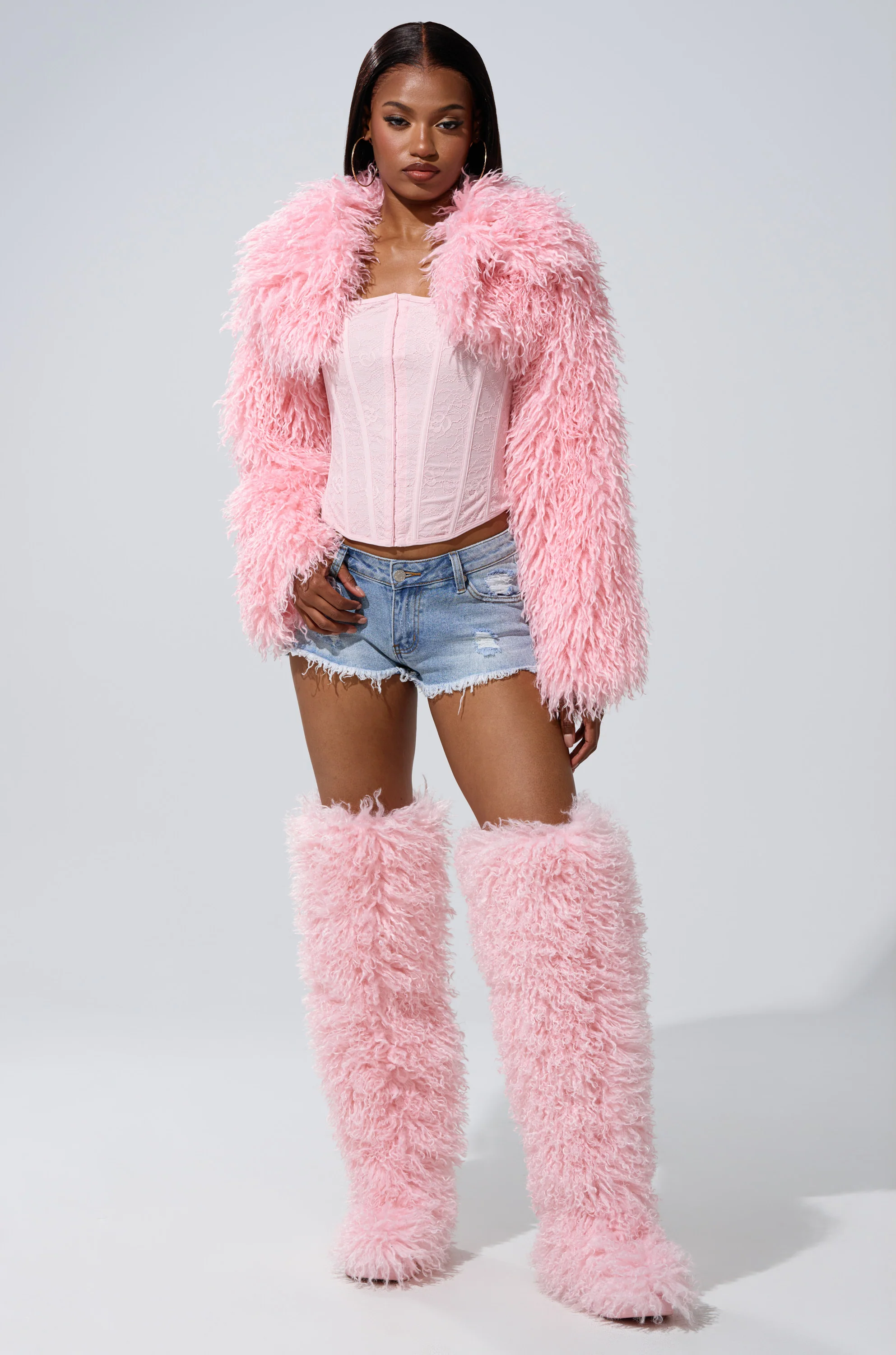 LEILA ULTRA CROP FAUX FUR IN LIGHT PINK - Image 9