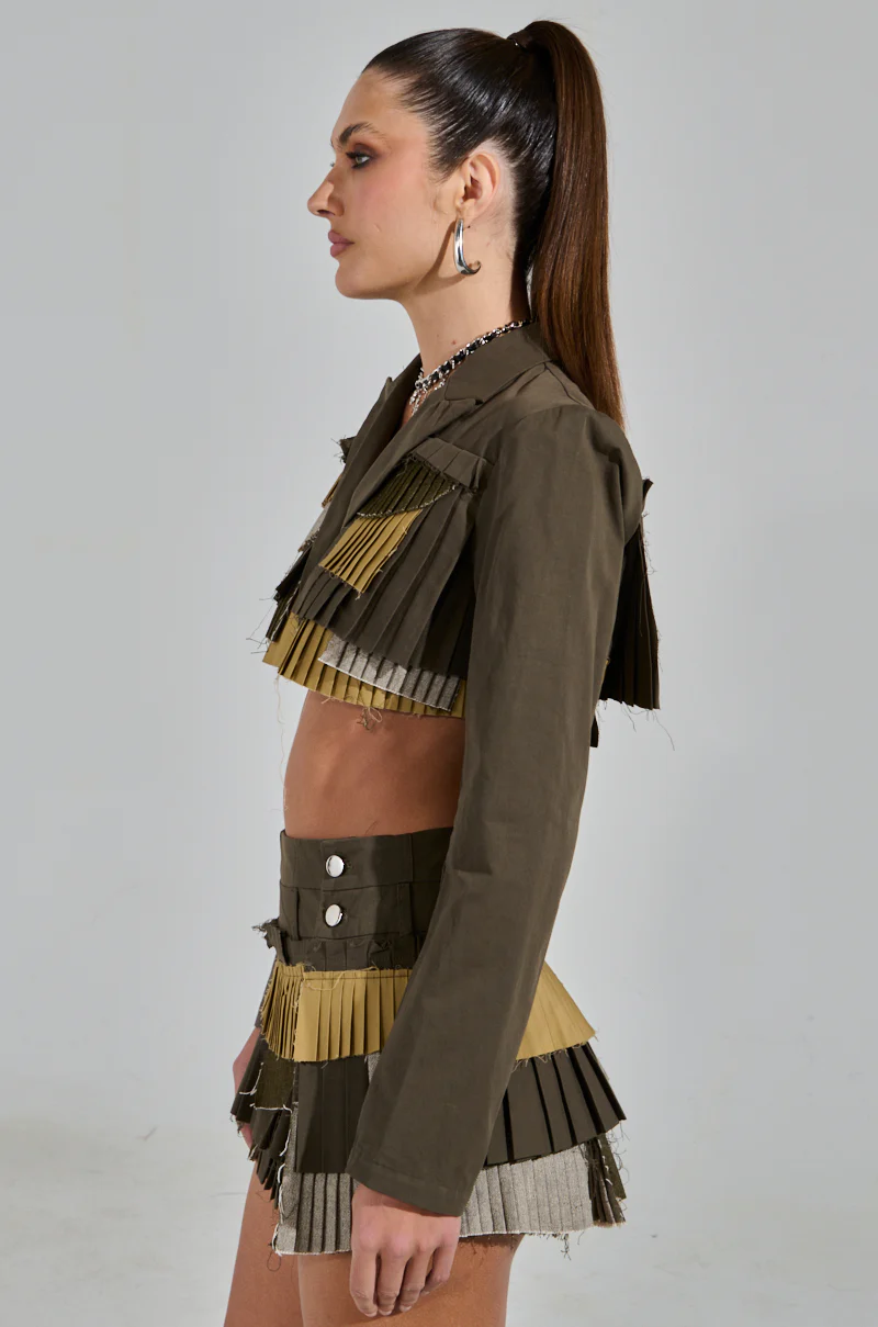 LET ME DOWN SLOWLY CROPPED BLAZER IN OLIVE - Image 5