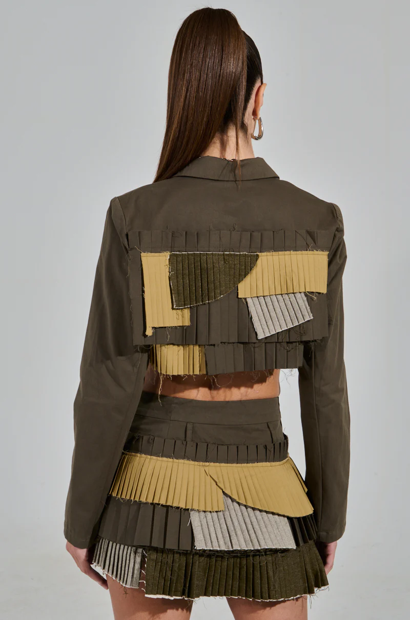 LET ME DOWN SLOWLY CROPPED BLAZER IN OLIVE - Image 6