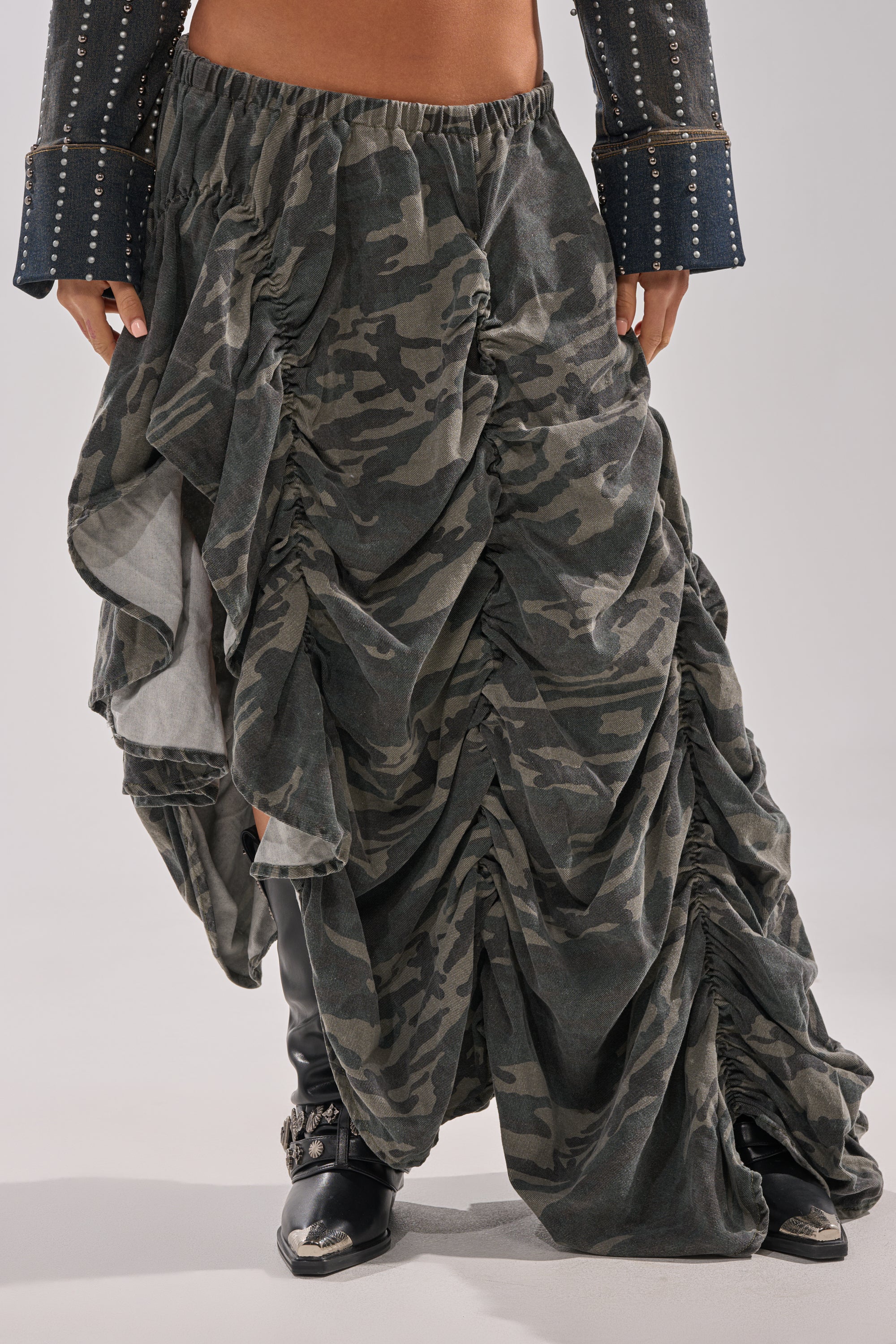 LETS CHANGE IT UP RUCHED MIDI SKIRT IN CAMO - Image 5