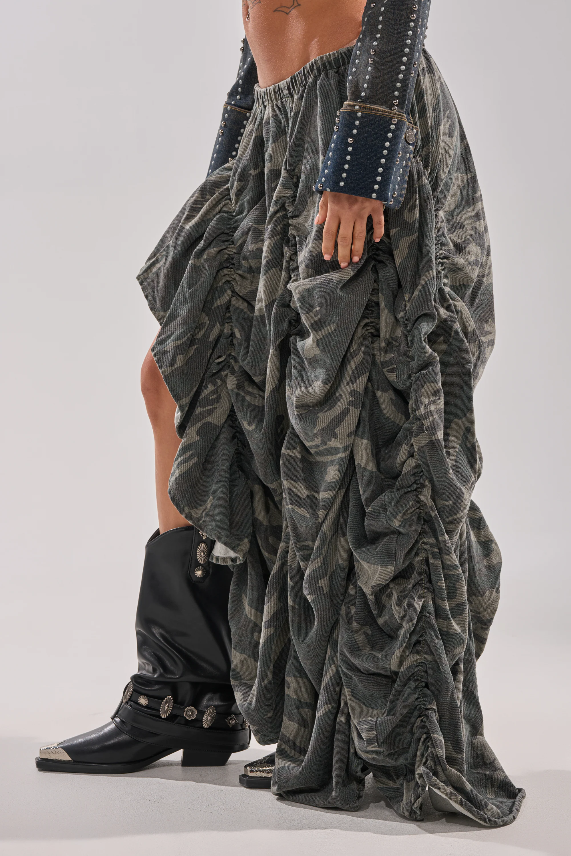 LETS CHANGE IT UP RUCHED MIDI SKIRT IN CAMO - Image 8