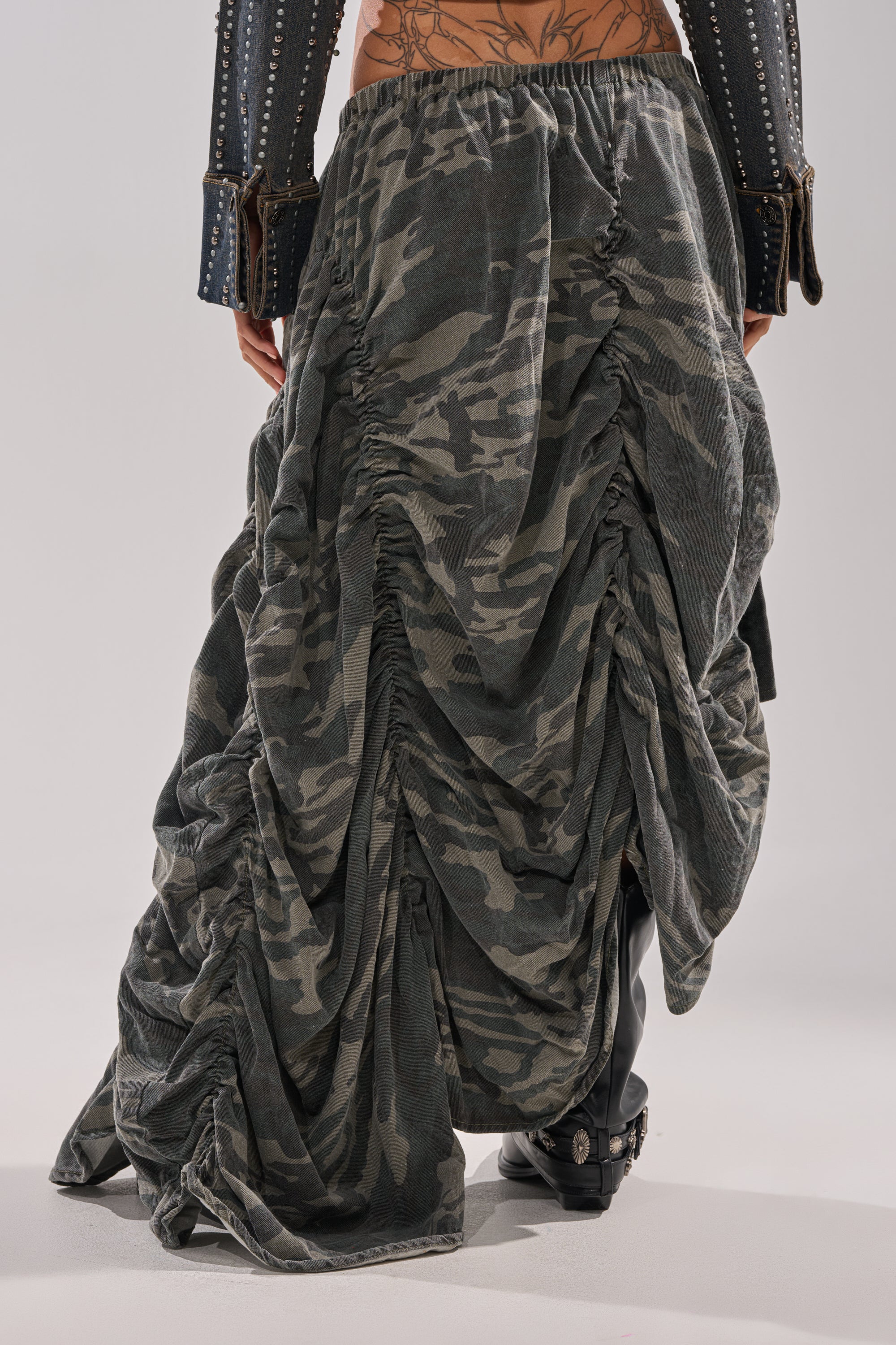 LETS CHANGE IT UP RUCHED MIDI SKIRT IN CAMO - Image 9