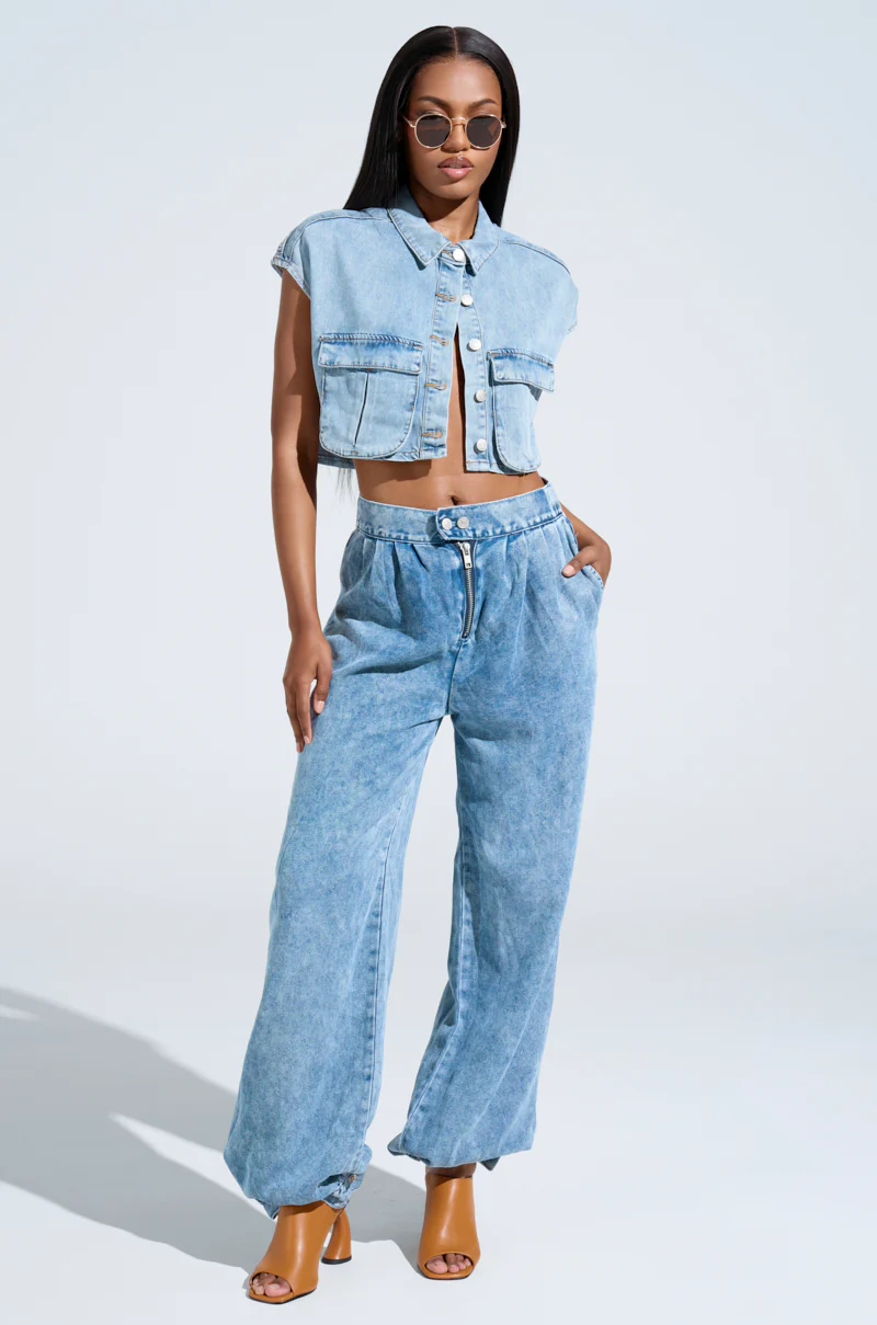 LEXI LIGHTWEIGHT BUTTON DOWN TOP - Image 5
