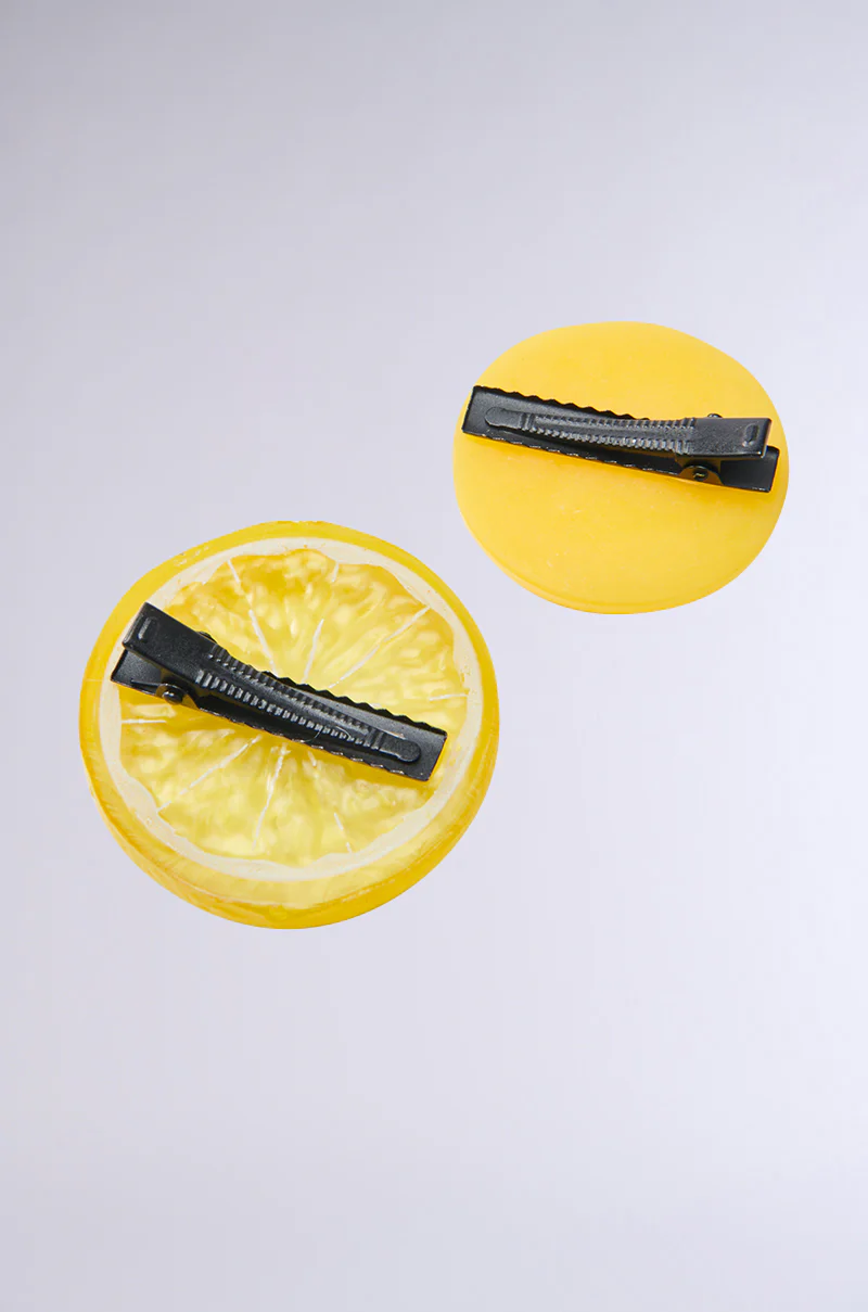 LIFE GIVES YOU LEMONS HAIR CLIP SET - Image 5
