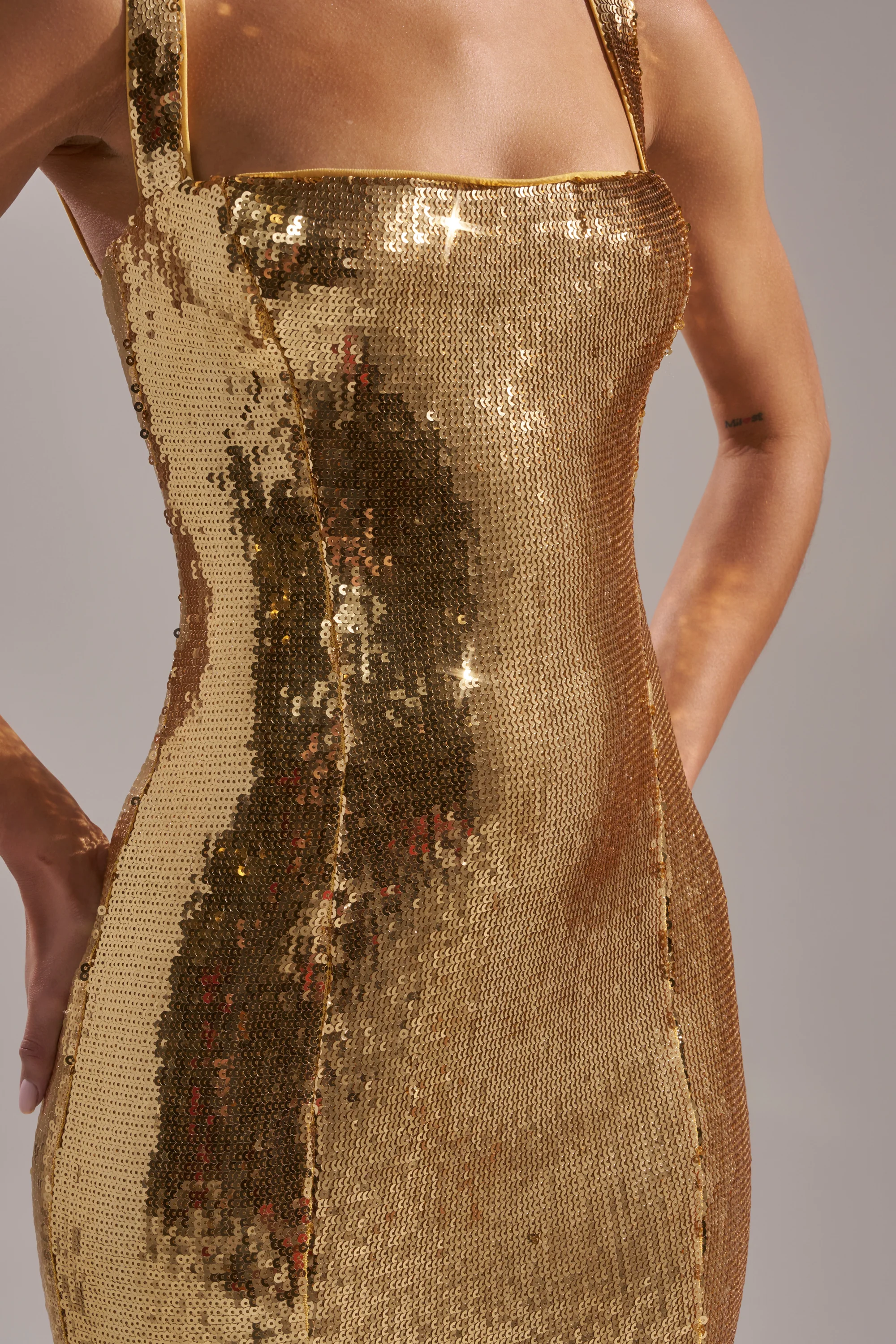 LIFE OF THE PARTY SEQUIN MIDI DRESS - Image 6