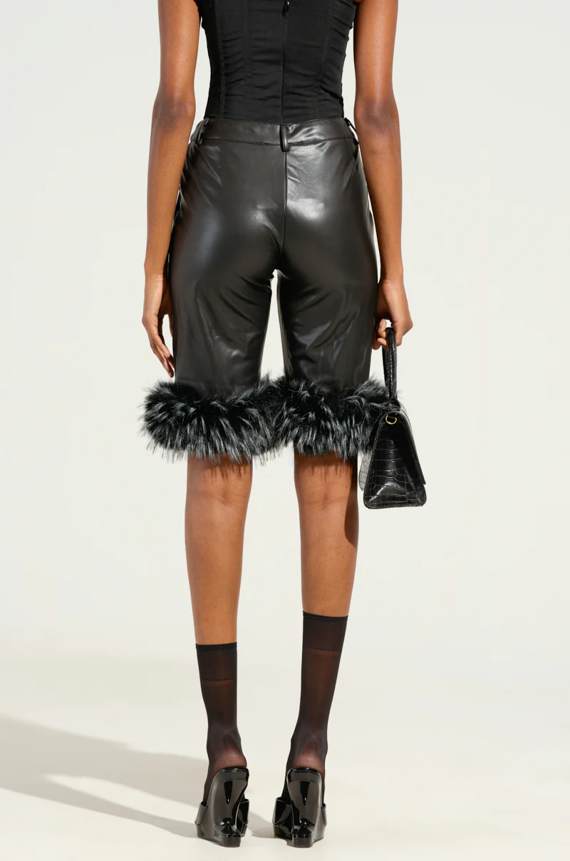 LIGHT AS A FEATHER BLACK BERMUDA SHORTS - Image 3